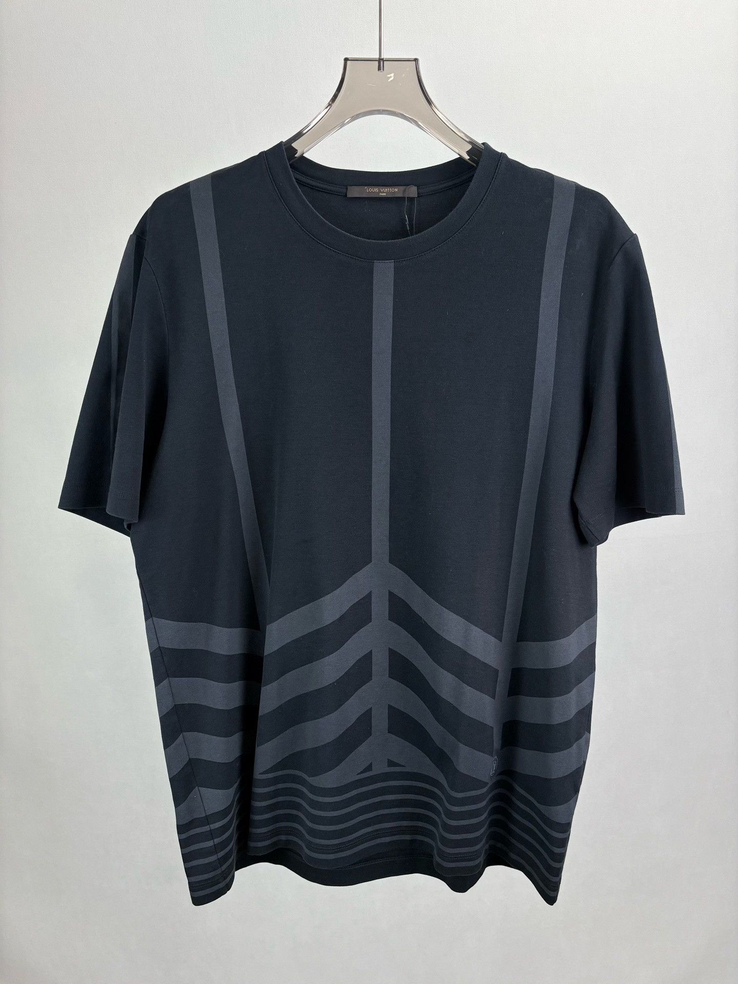 Louis Vuitton Louis Vuitton Striped Graphic T-Shirt XXL Size US XXL / EU 58 / 5 - 2 Thumbnail