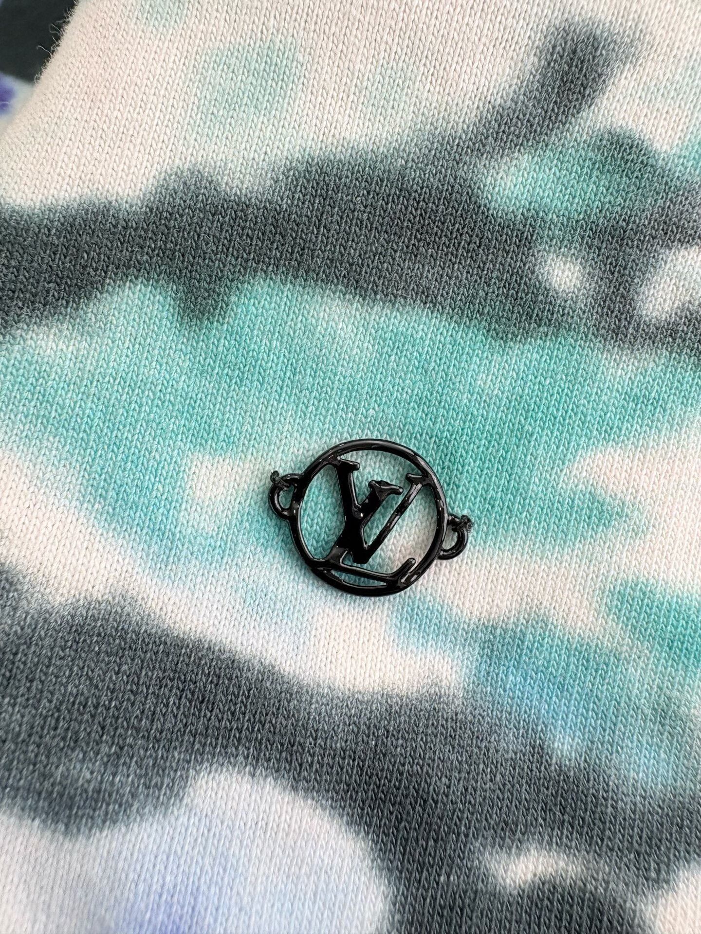 Louis Vuitton Louis Vuitton Tie-Dye Short Sleeve T-Shirt Size L Size US L / EU 52-54 / 3 - 4 Thumbnail