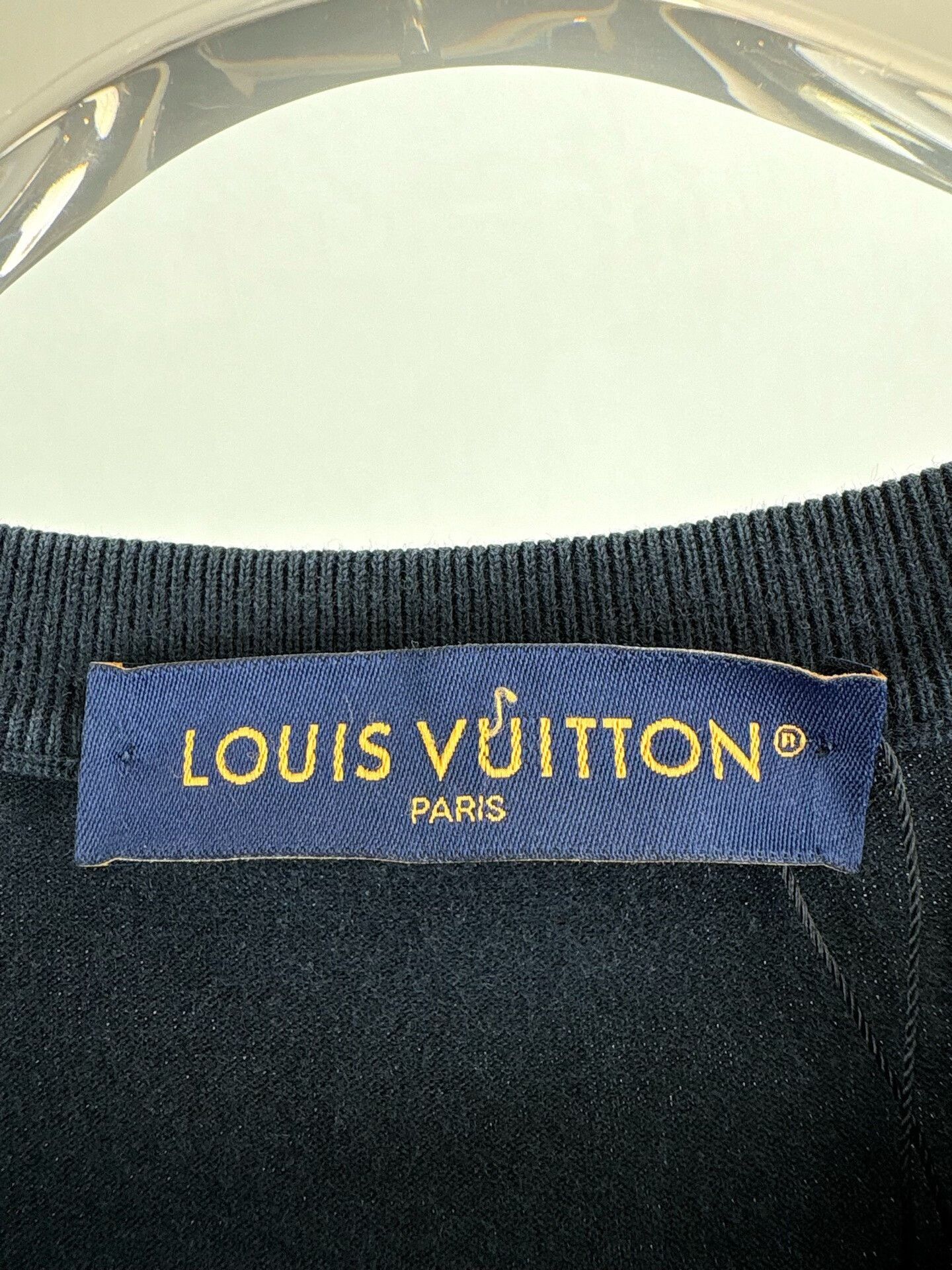 Louis Vuitton Louis Vuitton Logo Sleeve T-Shirt US L Size US L / EU 52-54 / 3 - 5 Thumbnail