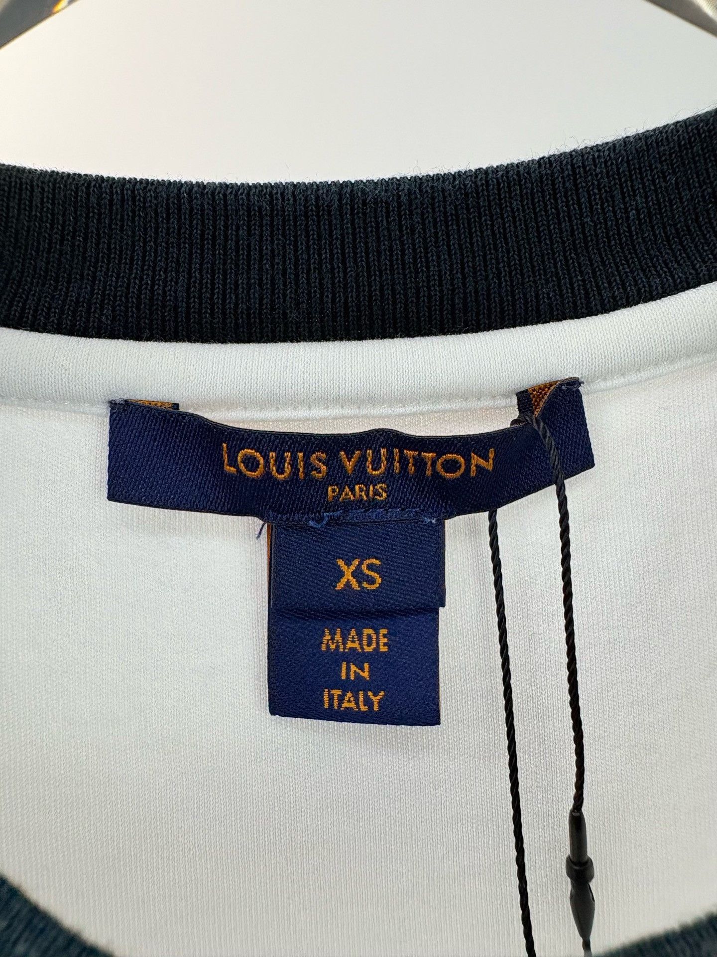 Louis Vuitton Louis Vuitton Heart Lipstick Patch T-Shirt XS Size XS / US 0-2 / IT 36-38 - 4 Thumbnail