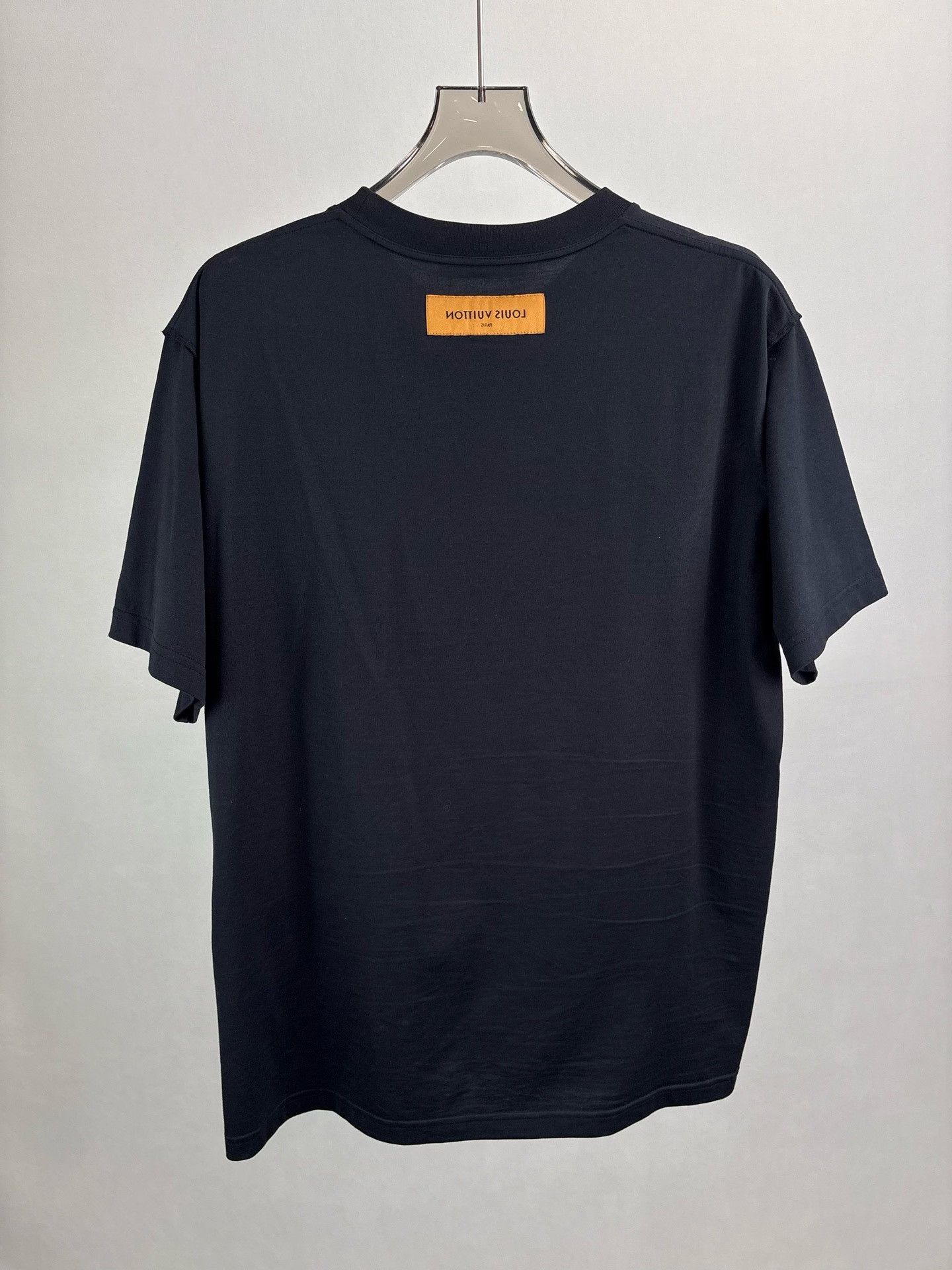 Louis Vuitton Louis Vuitton Embossed Logo T-Shirt XL Size US XL / EU 56 / 4 - 3 Thumbnail