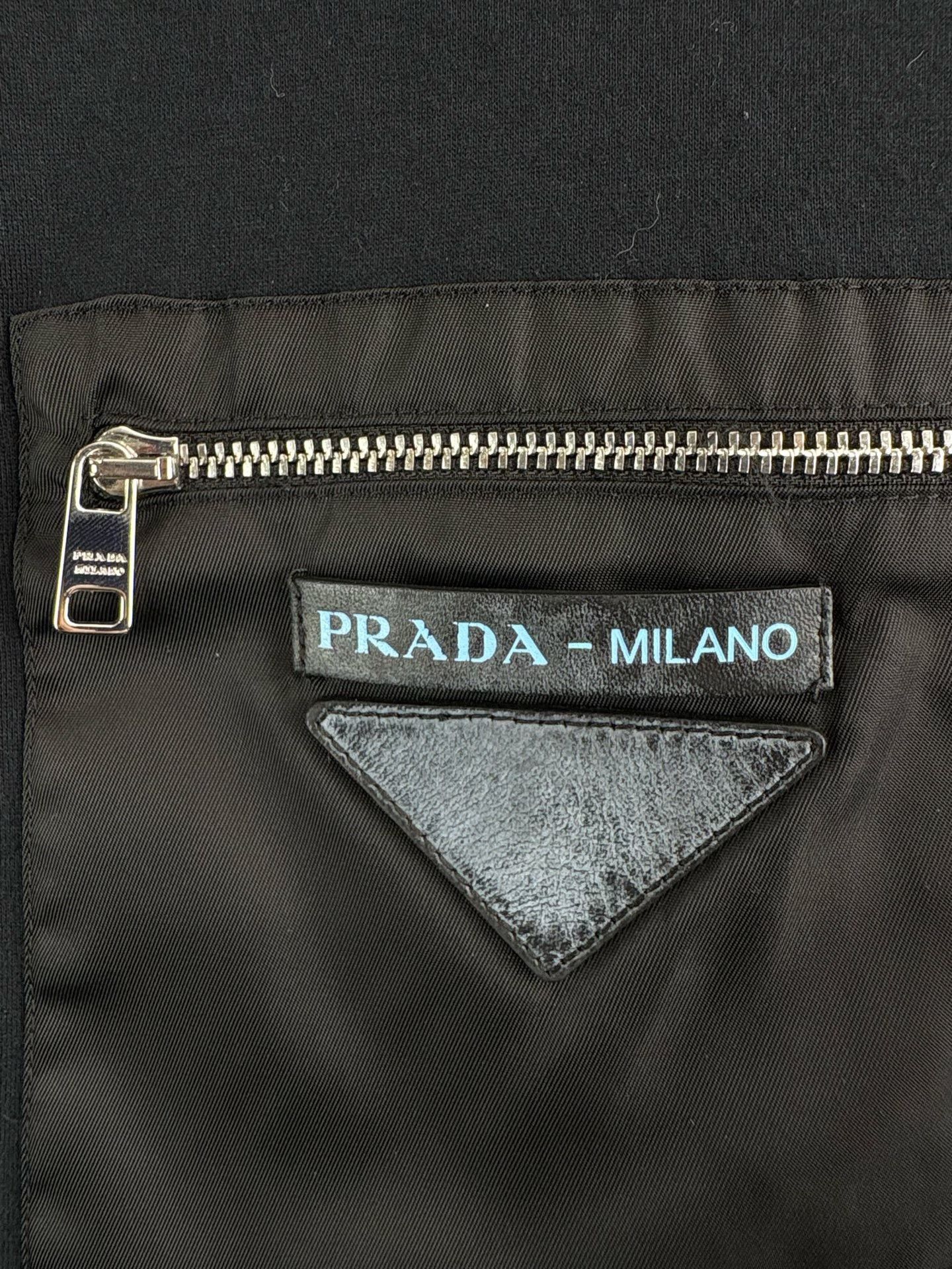 Prada Prada Re-Nylon Zip Pocket T-Shirt Size M Size US M / EU 48-50 / 2 - 4 Thumbnail