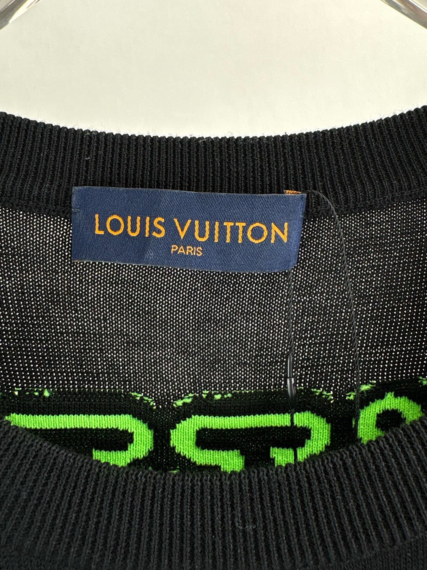 Louis Vuitton Louis Vuitton 1854 Neon Graphic T-Shirt Size L Size US L / EU 52-54 / 3 - 4 Thumbnail