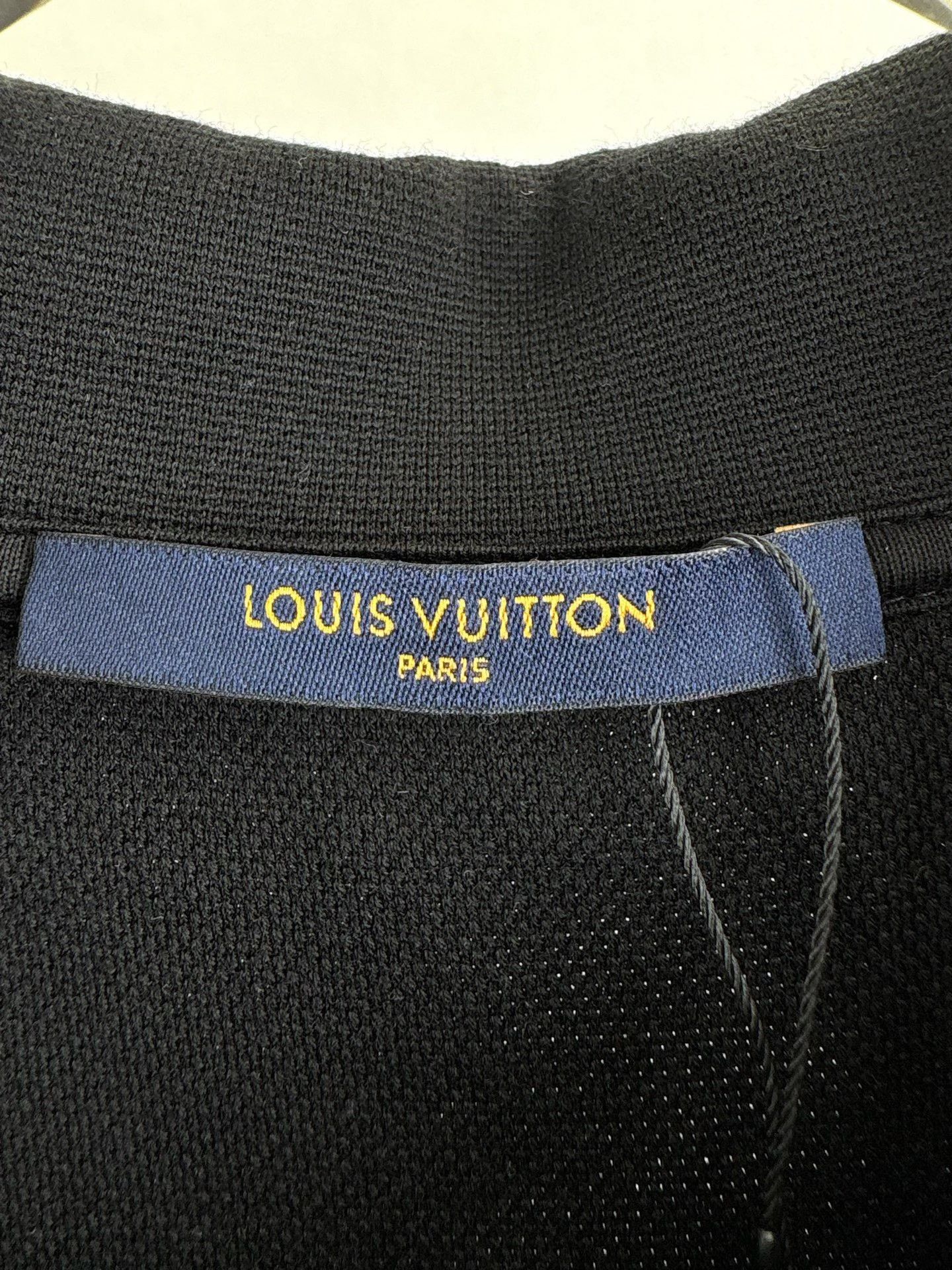 Louis Vuitton Louis Vuitton Half-Zip Logo Polo Shirt XL Size US XL / EU 56 / 4 - 5 Thumbnail