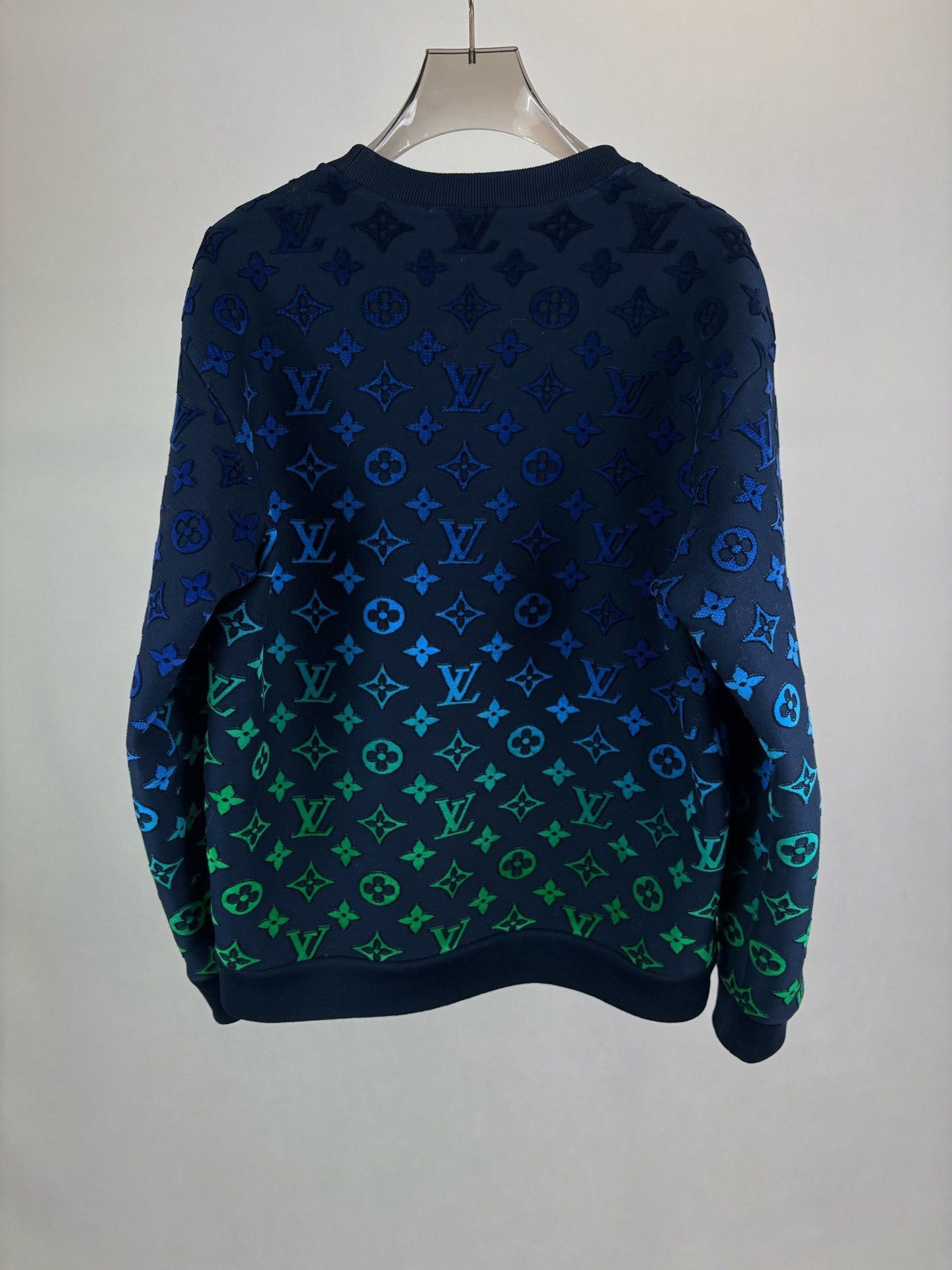 Louis Vuitton Louis Vuitton Gradient Monogram Sweatshirt XL Size US XL / EU 56 / 4 - 3 Thumbnail