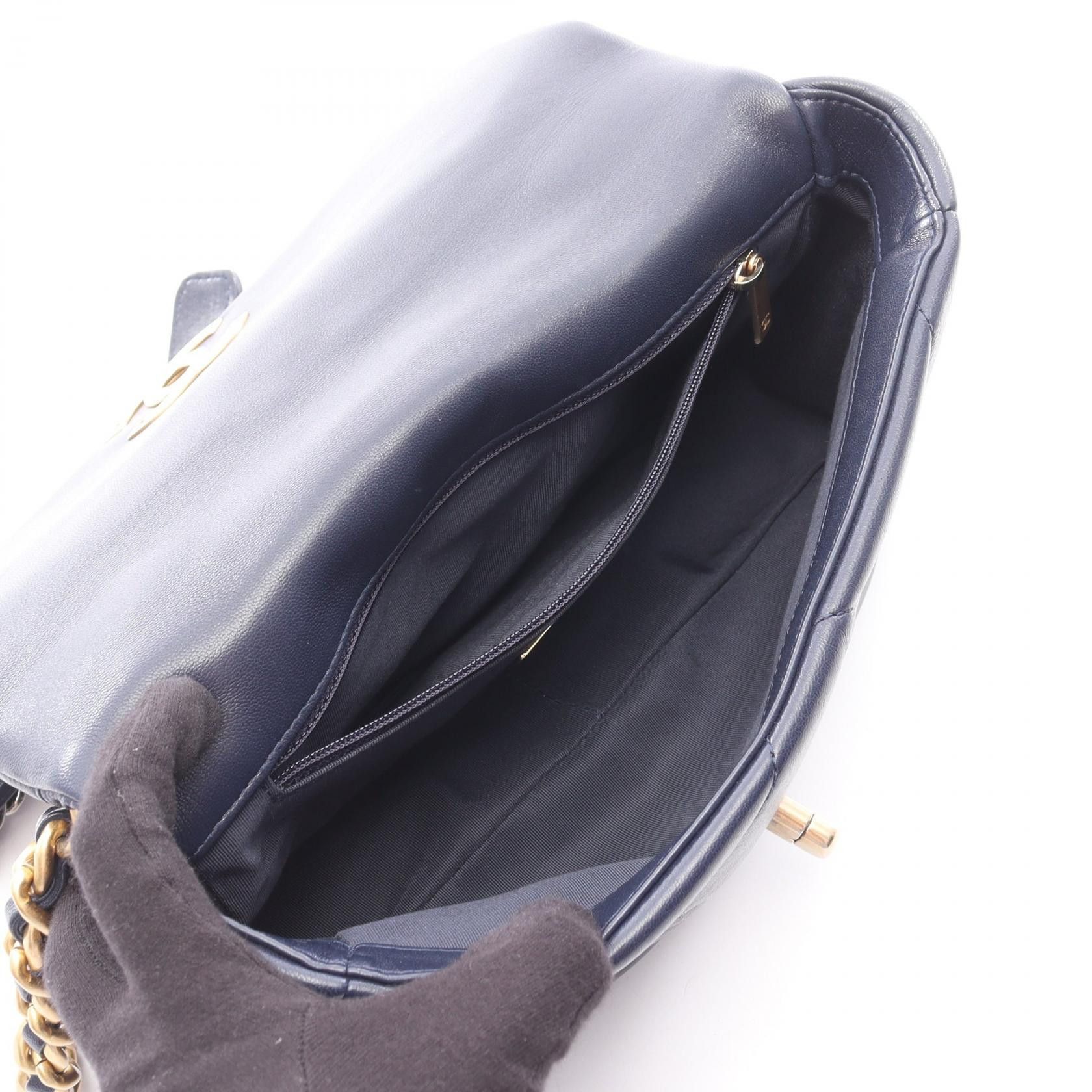 Chanel Chanel Chanel 19 Matelasse Lambskin 2way Shoulder Bag Leather Shoulder Bag AS1160 DUTY FREE for USA Size ONE SIZE - 3 Thumbnail