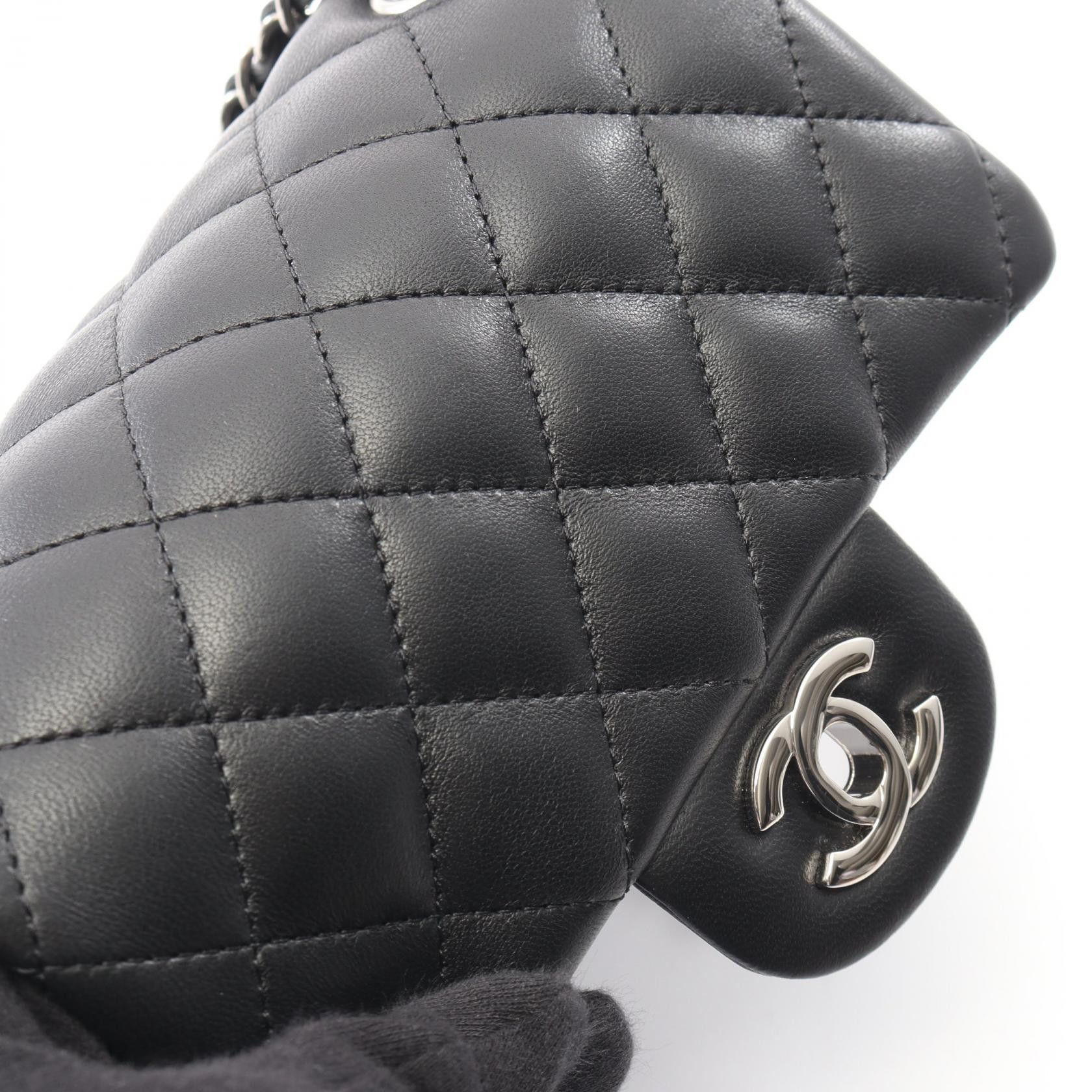 Chanel Chanel Chanel Mini Matelasse Lambskin Shoulder Bag Leather Shoulder Bag DUTY FREE for USA Size ONE SIZE - 10 Thumbnail