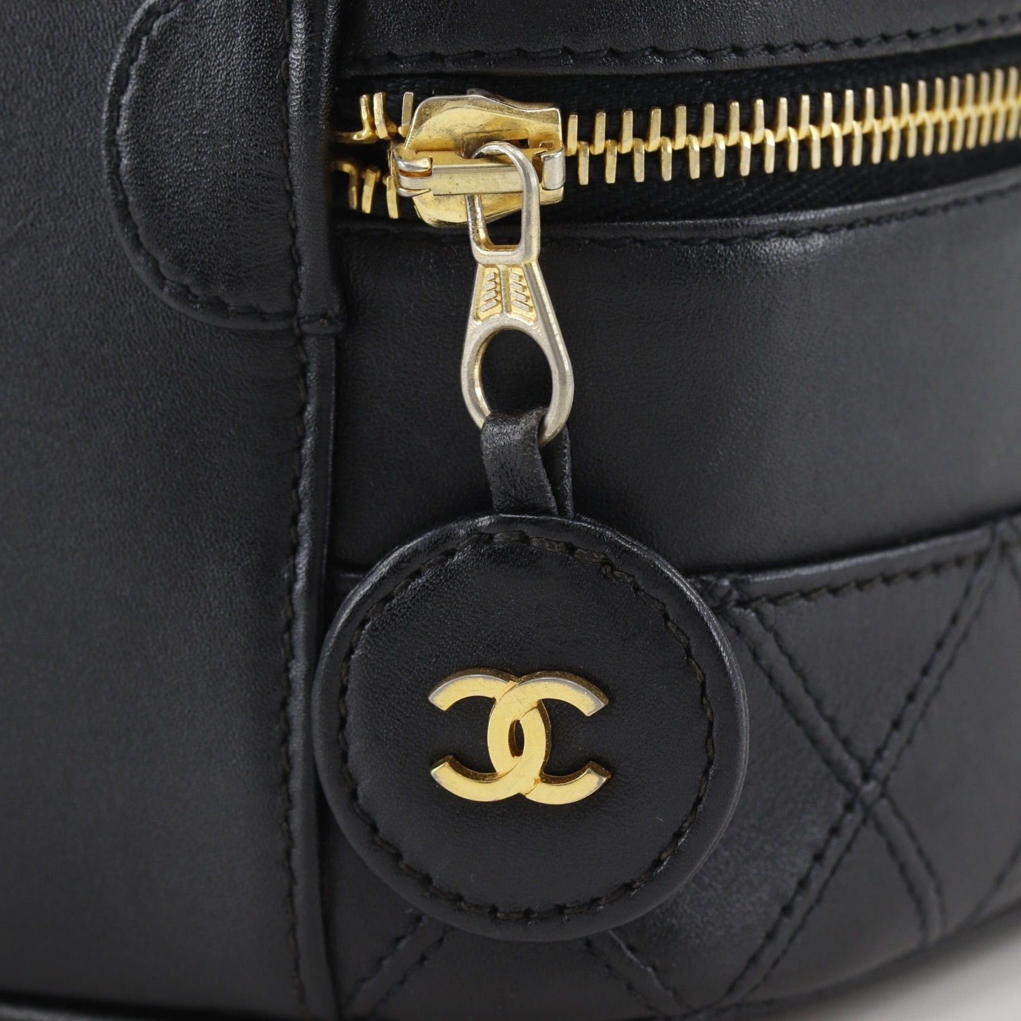 Chanel Chanel Bicolole Vanity Pouch, Calfskin, Black, Women's Size ONE SIZE - 10 Thumbnail