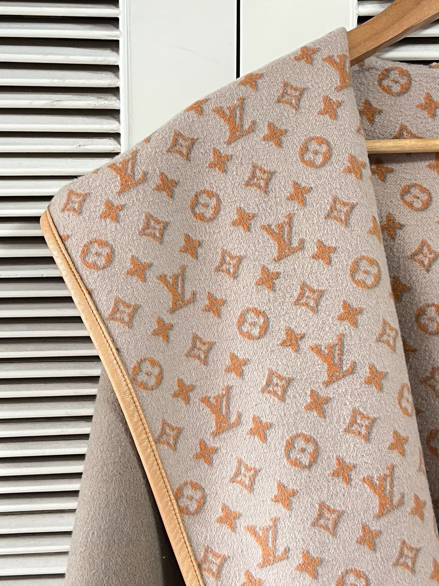 Louis Vuitton Louis Vuitton Monogram Robe Coat Size XS / US 0-2 / IT 36-38 - 4 Thumbnail