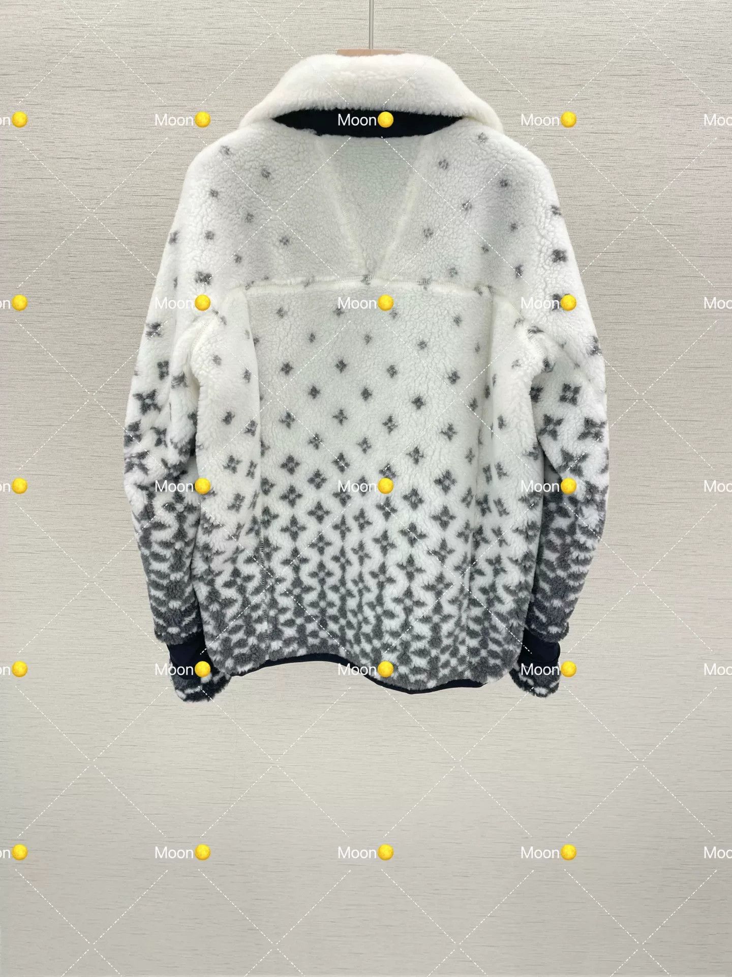 Louis Vuitton Louis Vuitton Gradient Logo Teddy Coat Size XXS / US 00 / IT 34 - 5 Thumbnail