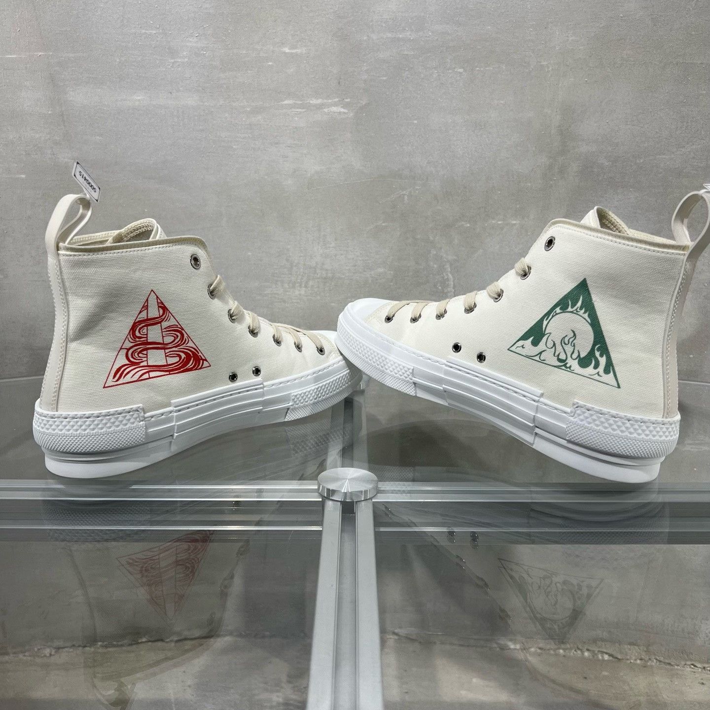 Dior Dior B23 Graffiti White High-Top Canvas Size US 8.5 / EU 41-42 - 5 Thumbnail