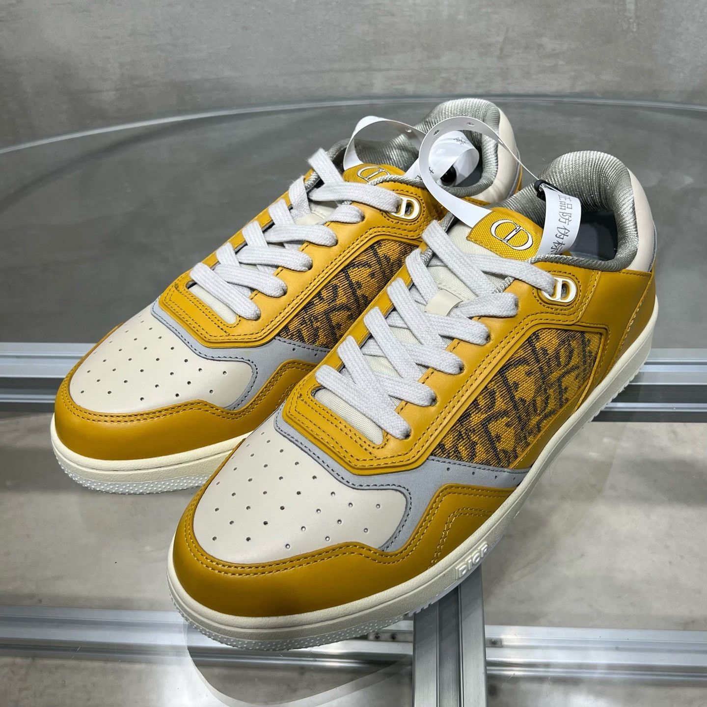 Dior DIOR B27 White Yellow Sneakers Size US 9 / EU 42 - 2 Thumbnail