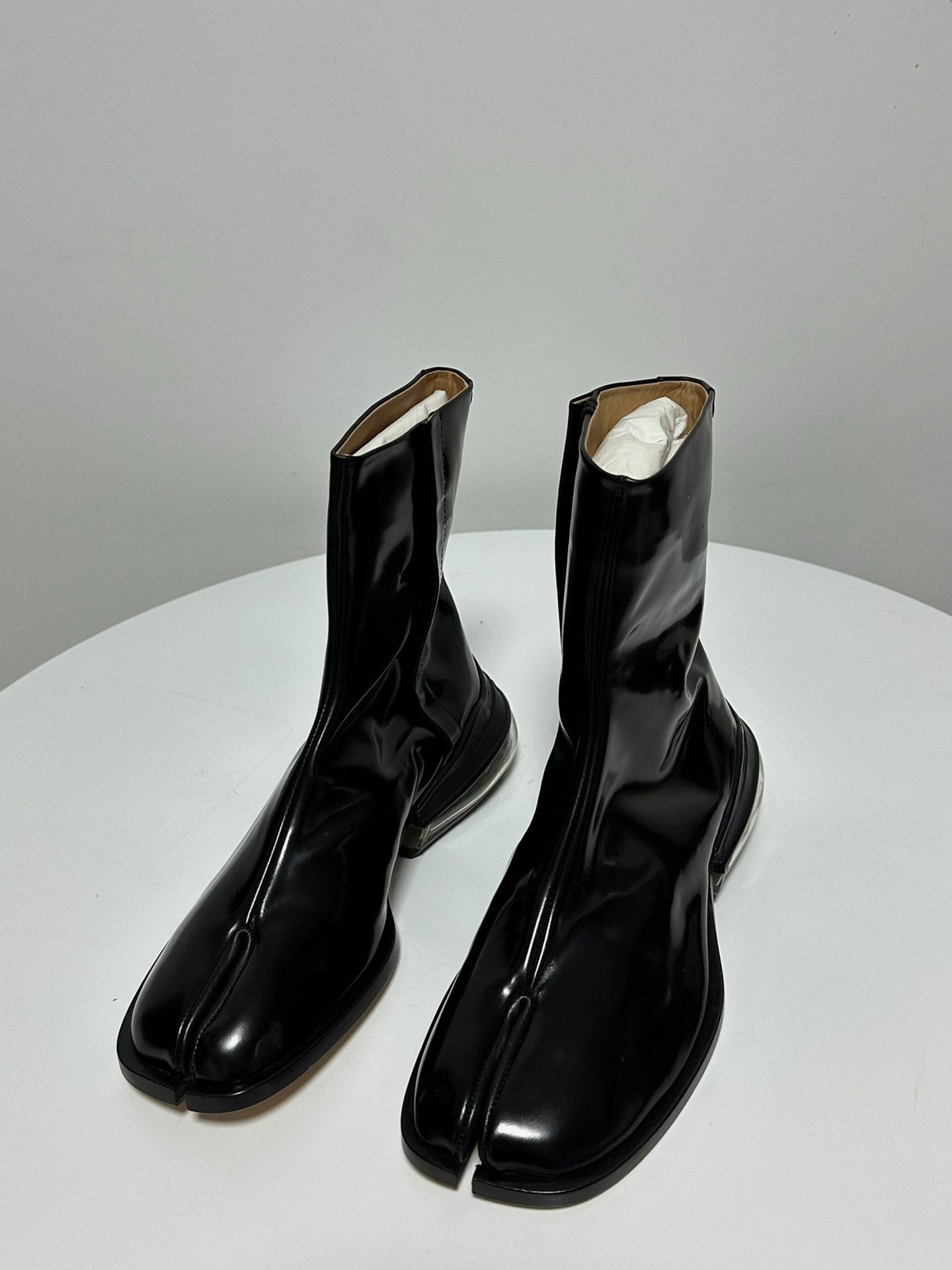 Maison Margiela Maison Margiela High-Top Split-Toe Tabi Size US 8 / EU 41 - 2 Thumbnail