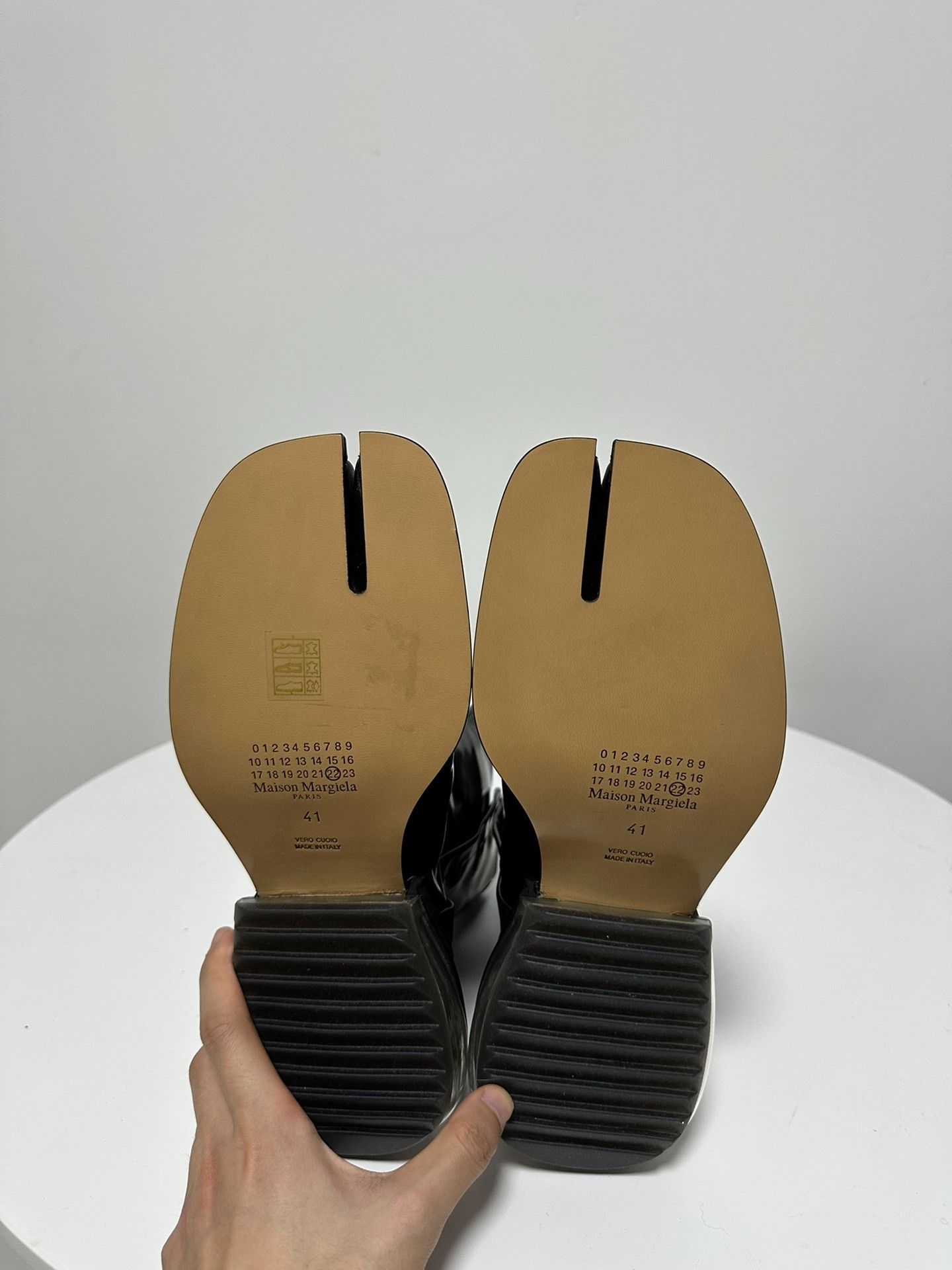 Maison Margiela Maison Margiela High-Top Split-Toe Tabi Size US 8 / EU 41 - 6 Thumbnail