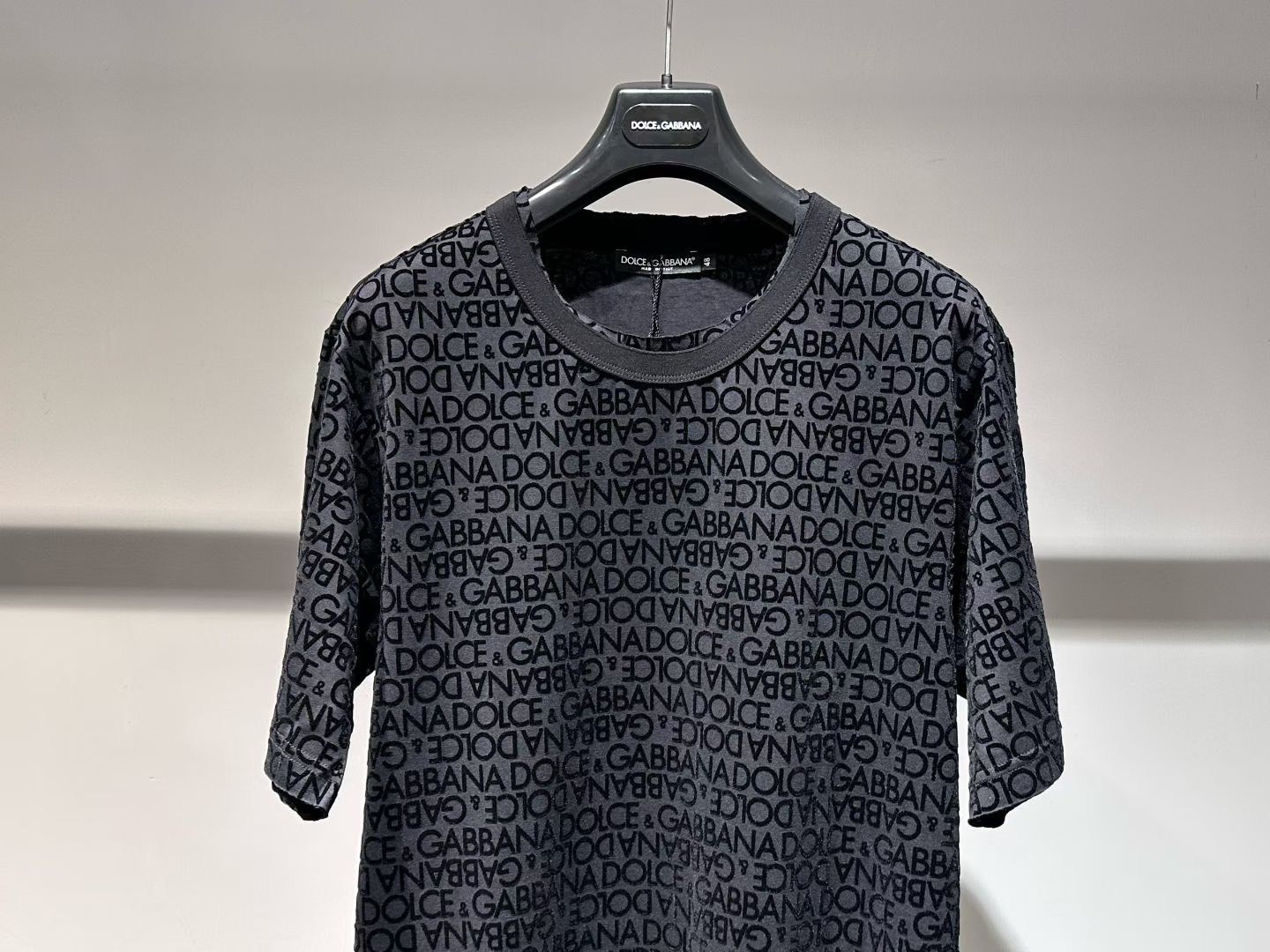 Dolce & Gabbana D&G Men's Black Patterned Short-Sleeve T Size US M / EU 48-50 / 2 - 2 Thumbnail