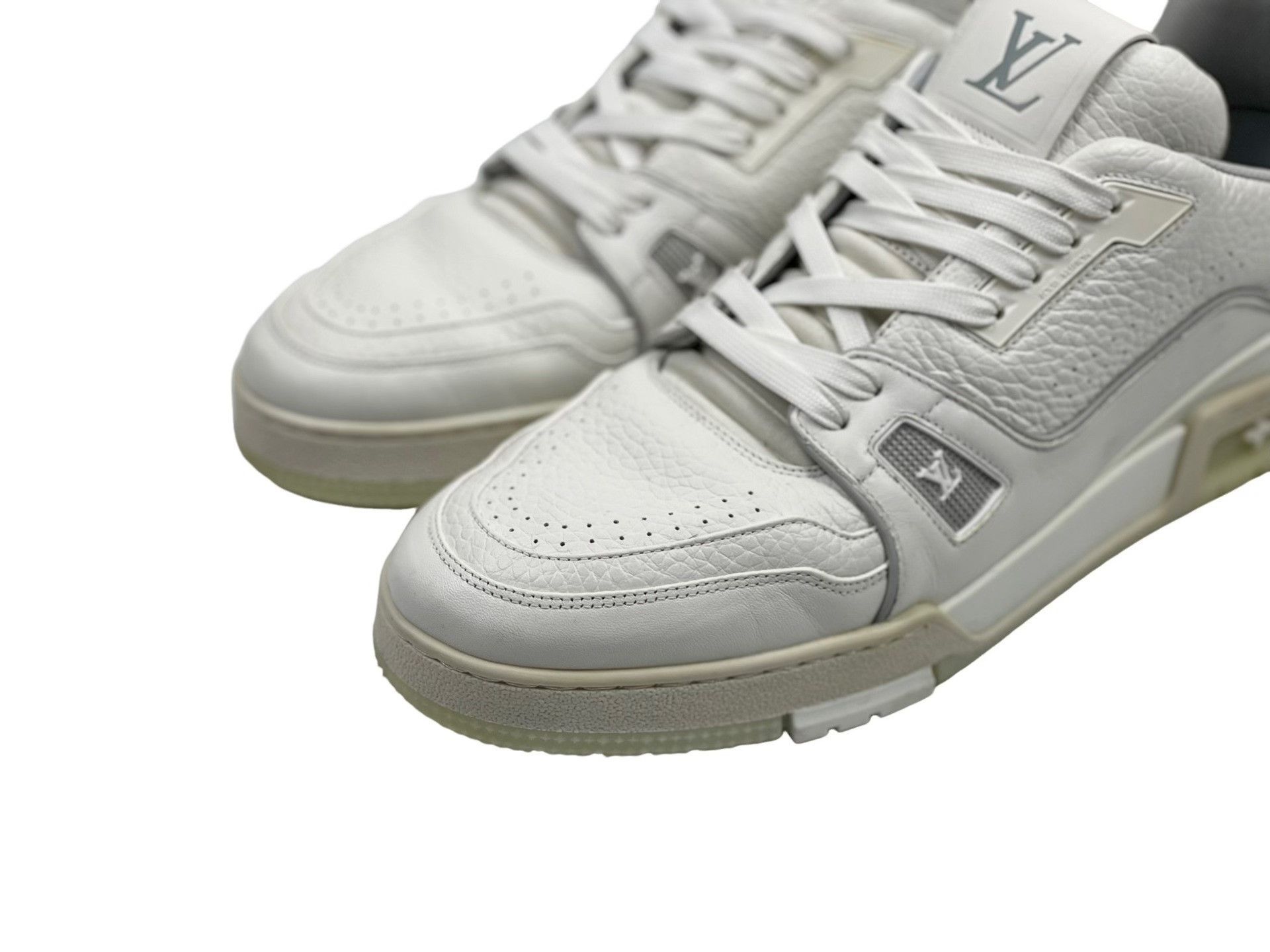 Louis Vuitton Louis Vuitton Trainer Low-top White Sneakers Size US 11 / EU 44 - 2 Thumbnail