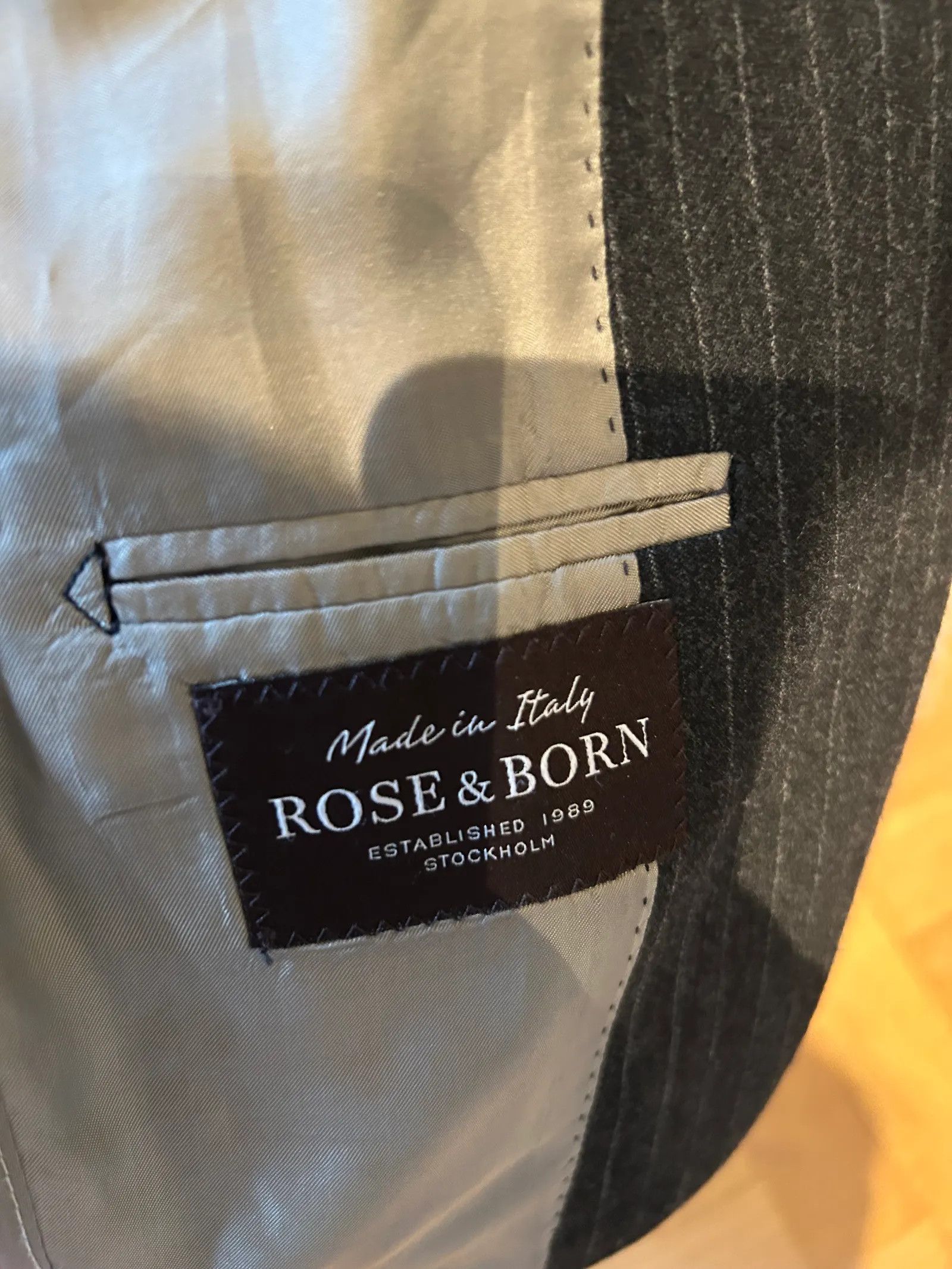 Born Rose & Born Suit Size 36R - 3 Thumbnail