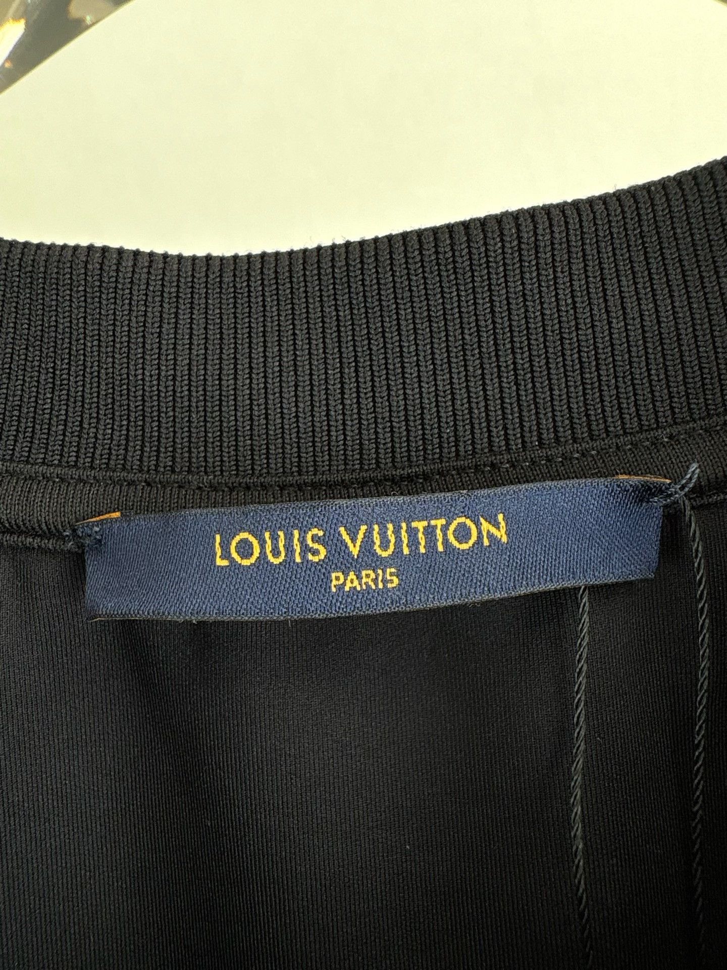 Louis Vuitton Louis Vuitton 2054 Heat Map Technical T-Shirt XXL Size US XXL / EU 58 / 5 - 5 Thumbnail