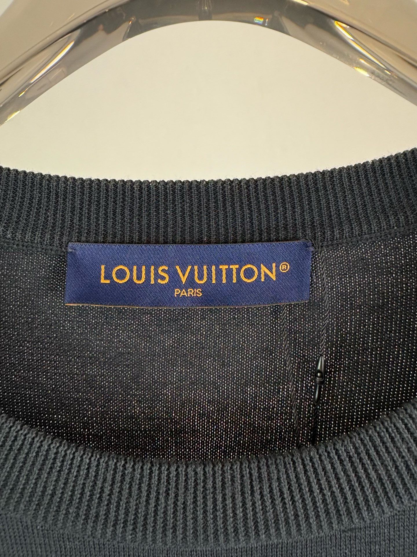 Louis Vuitton Louis Vuitton Studios Silhouette Knit T-Shirt XL Size US XL / EU 56 / 4 - 4 Thumbnail
