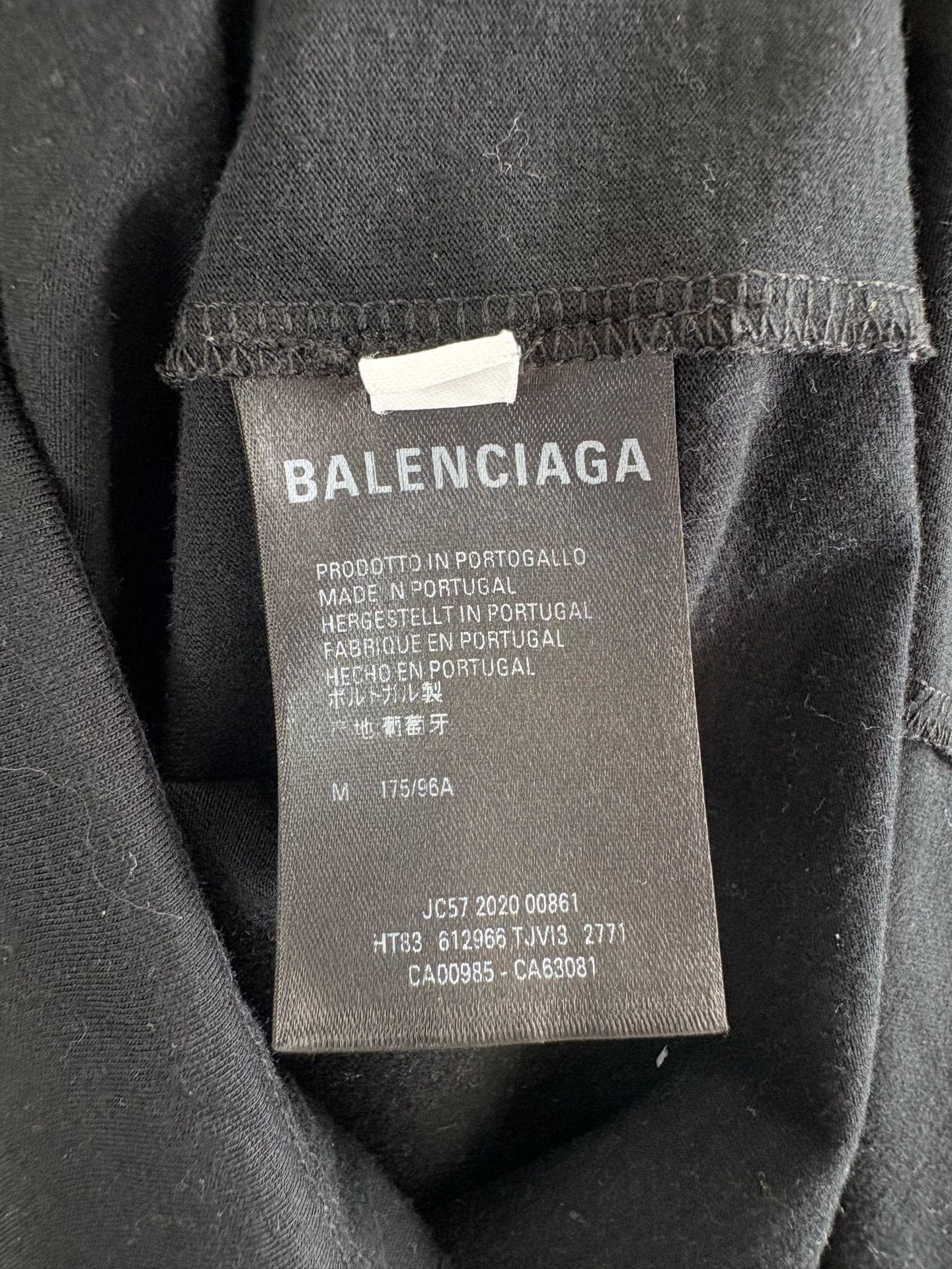 Balenciaga Balenciaga Multi-Language Print T-Shirt M Size US M / EU 48-50 / 2 - 6 Thumbnail