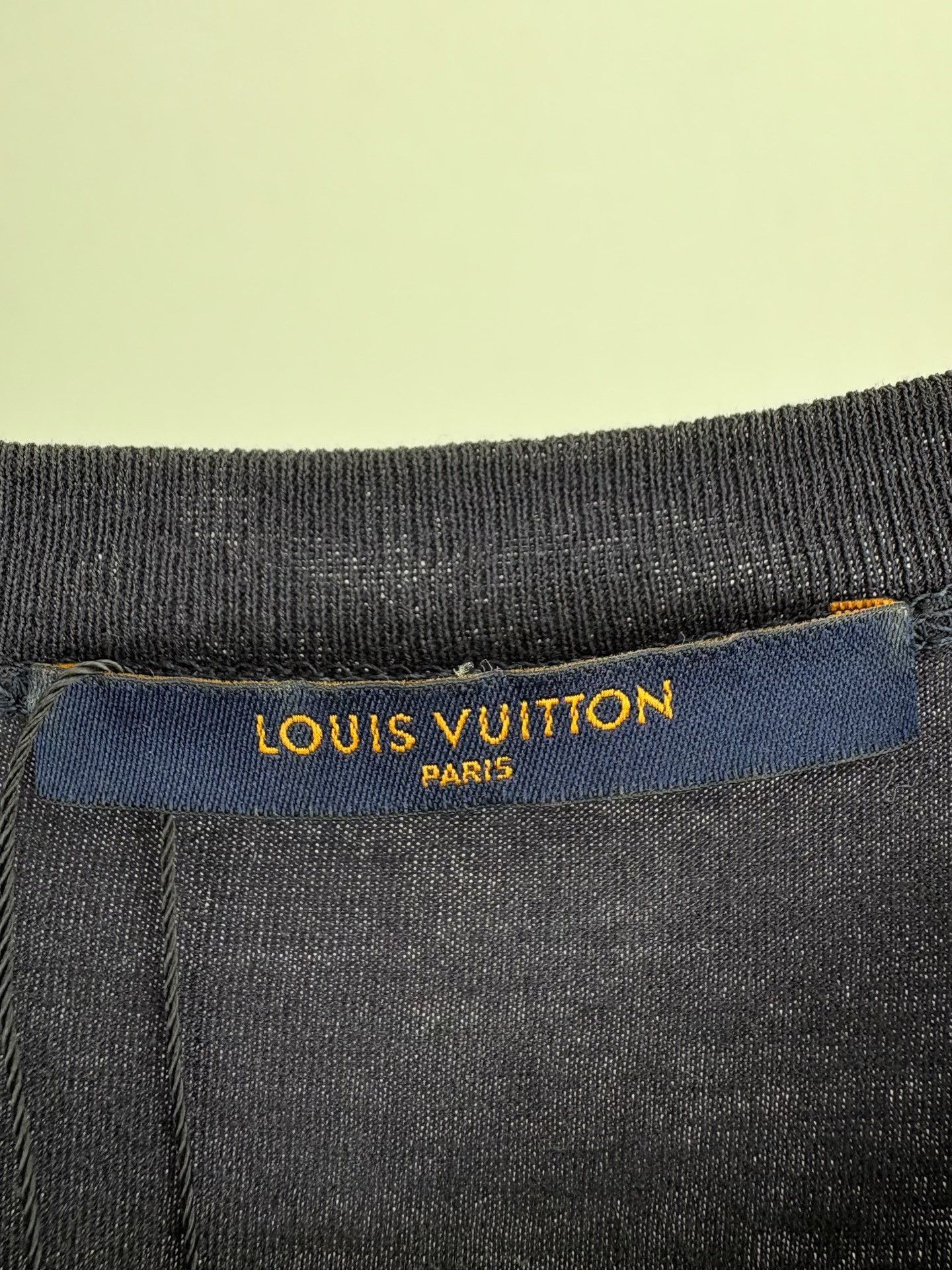 Louis Vuitton Louis Vuitton Forever Logo Pocket T-Shirt XL Size US XL / EU 56 / 4 - 5 Thumbnail