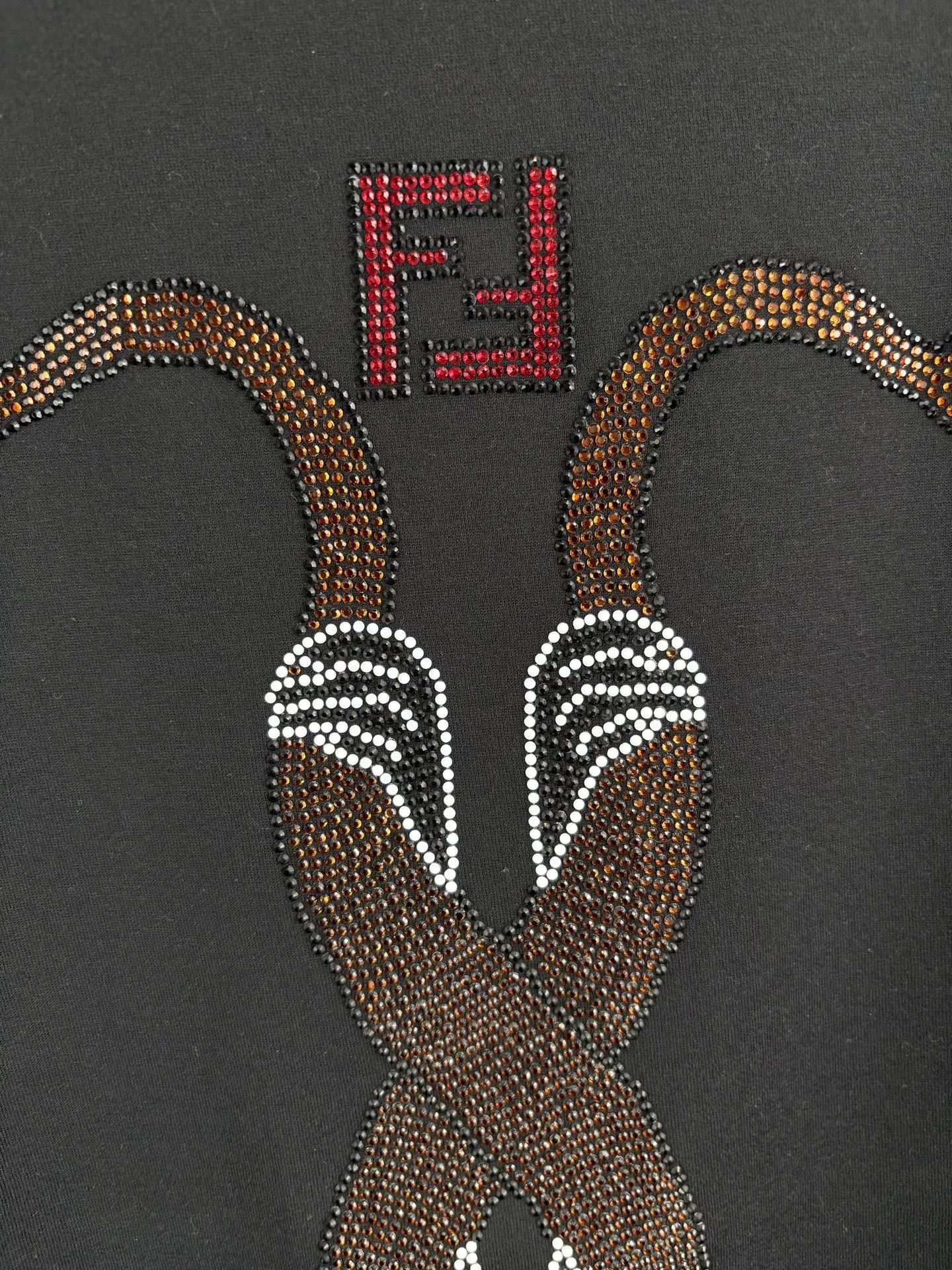 Fendi Fendi Rhinestone Snake T-Shirt US XXL Size US XXL / EU 58 / 5 - 4 Thumbnail
