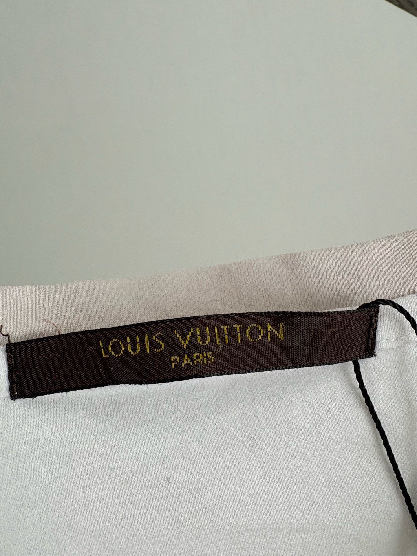 Louis Vuitton Louis Vuitton Graphic Trunk T-Shirt XL Size US XL / EU 56 / 4 - 5 Thumbnail