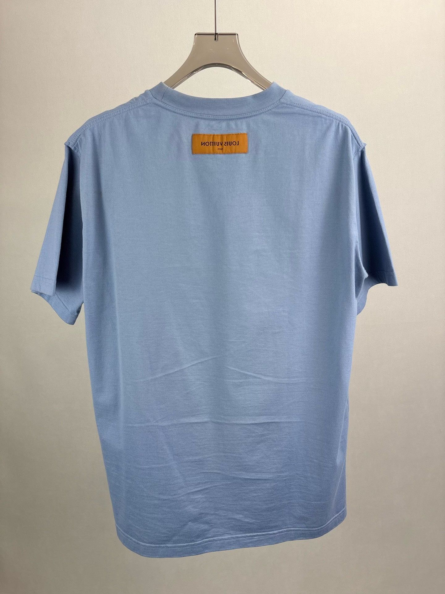 Louis Vuitton Louis Vuitton Embossed Logo T-Shirt Size XL Size US XL / EU 56 / 4 - 3 Thumbnail