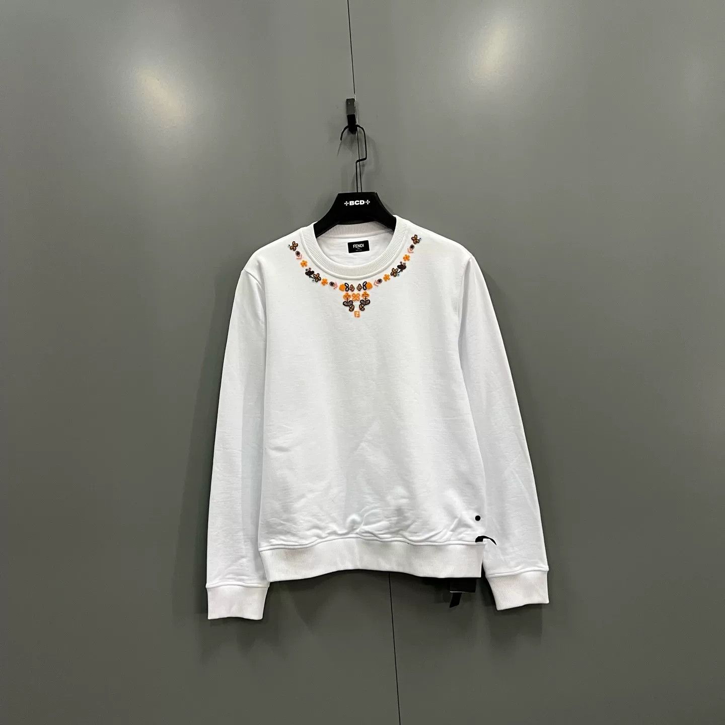 Fendi Fendi Floral Embroidered Sweatshirt Size M Size US M / EU 48-50 / 2 - 2 Thumbnail