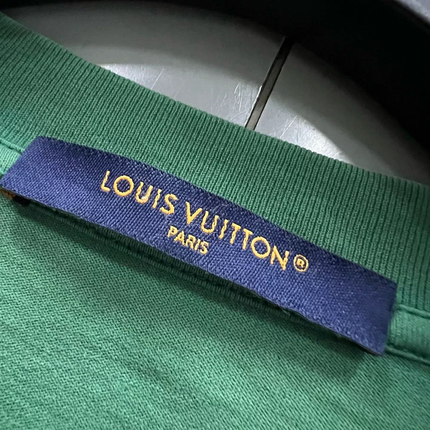 Louis Vuitton Louis Vuitton Monogram Gradient T-Shirt XL Size US XL / EU 56 / 4 - 4 Thumbnail