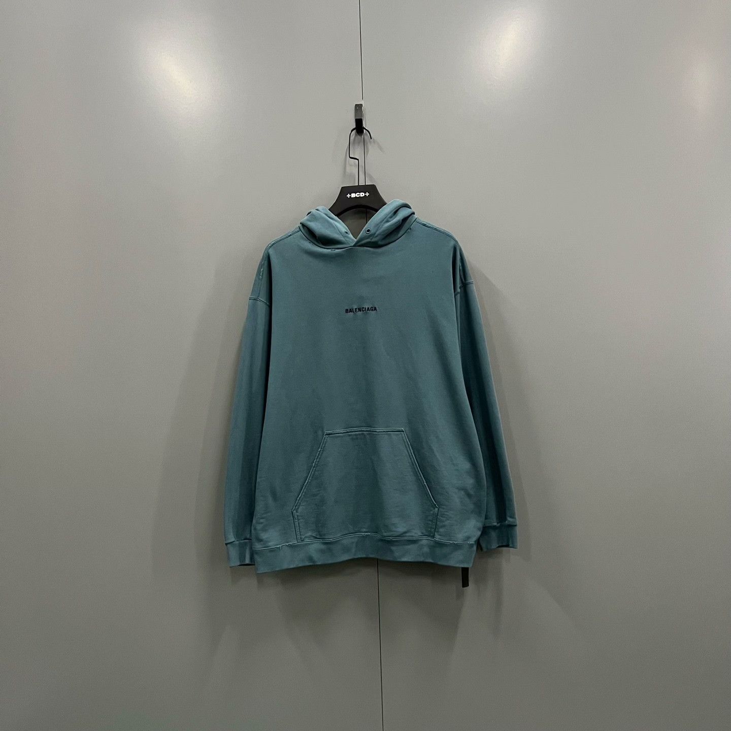 Balenciaga Balenciaga Back Logo Embroidered Hoodie Size L Size US L / EU 52-54 / 3 - 2 Thumbnail