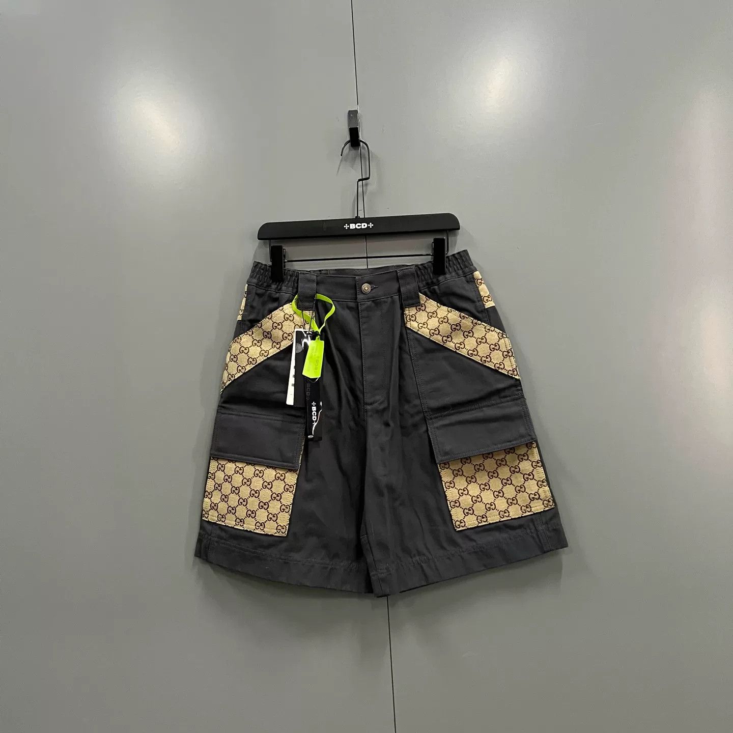 Gucci Gucci GG Monogram Patchwork Cargo Shorts 44 Size US 28 / EU 44 - 2 Thumbnail
