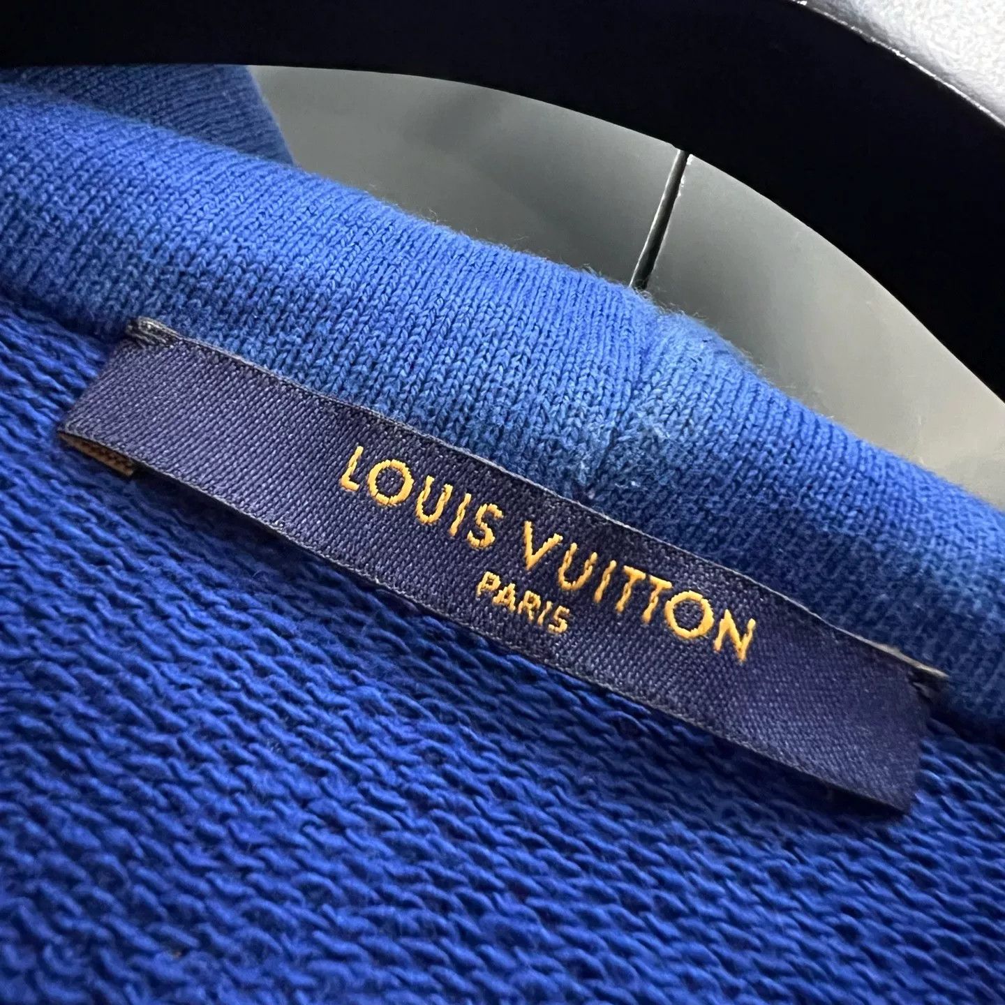 Louis Vuitton Louis Vuitton Tie-Dye Metal Logo Hoodie XL Size US XL / EU 56 / 4 - 4 Thumbnail