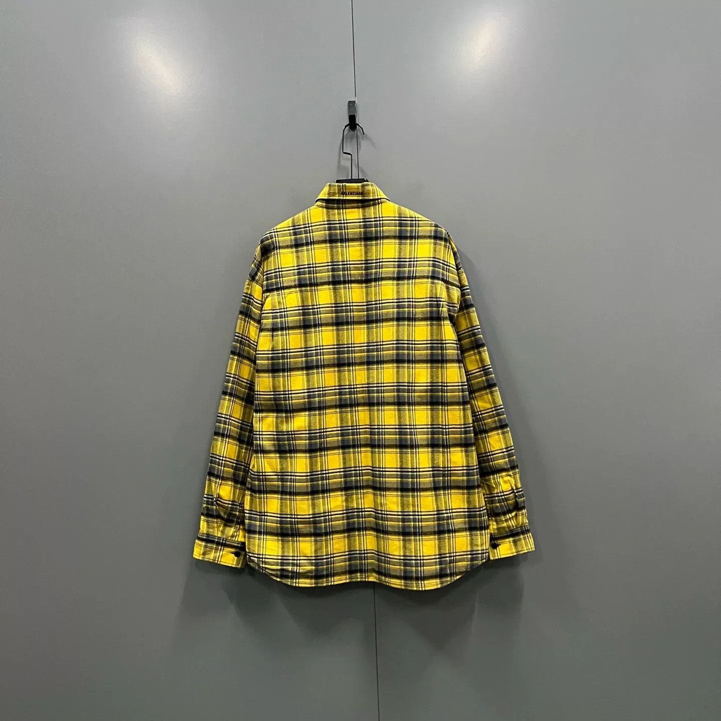 Balenciaga Balenciaga Reversible Check Button Up Shirt Size S Size US S / EU 44-46 / 1 - 3 Thumbnail