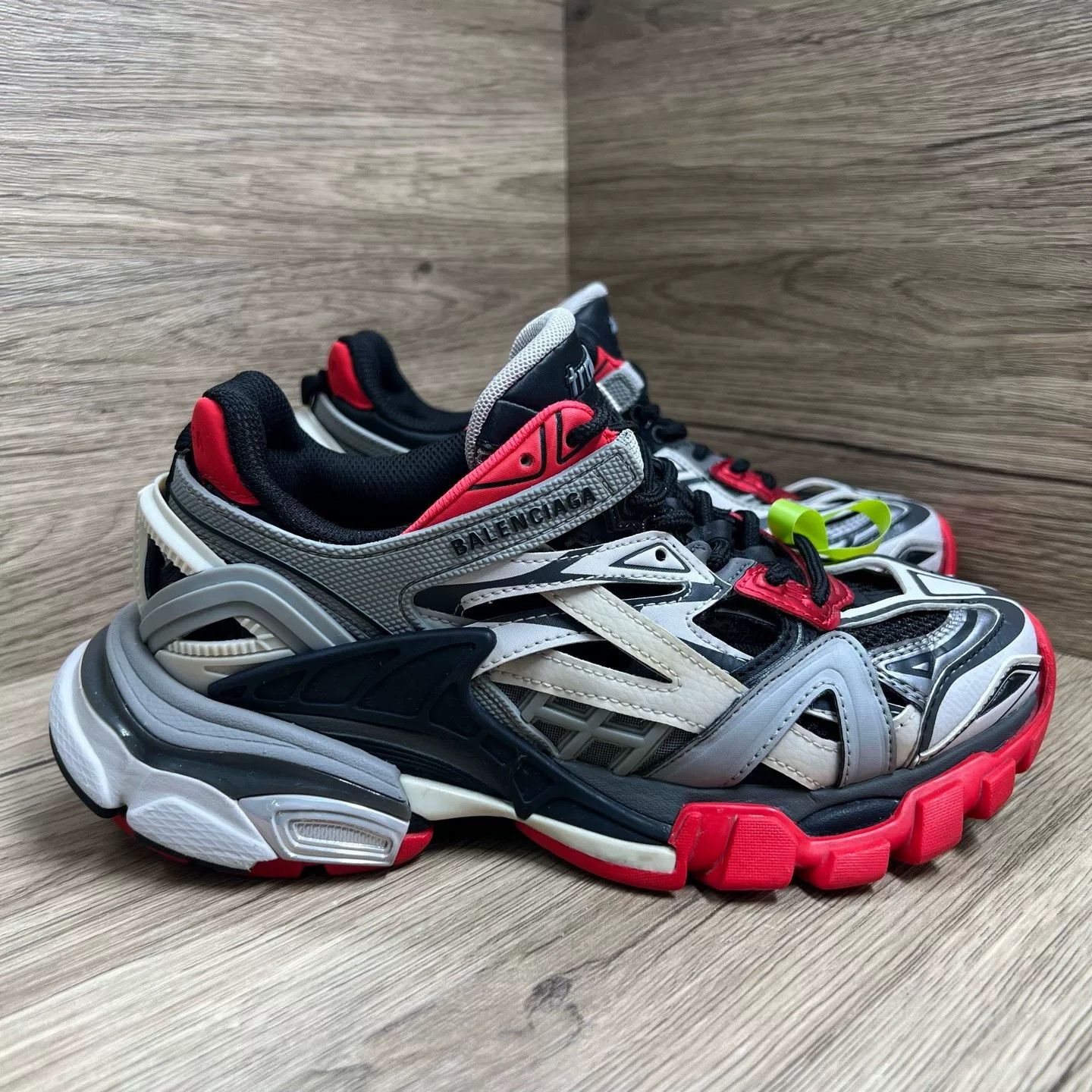 Balenciaga Balenciaga Red Gray Track 2.0 Sneakers Size 35 Size US 5 / IT 35 - 4 Thumbnail