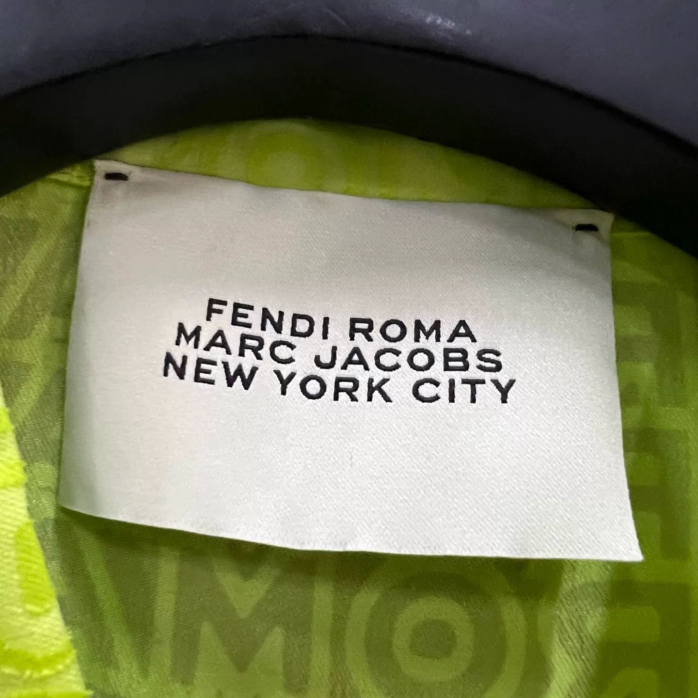 Fendi Fendi x Marc Jacobs Monogram Neon Green Shirt 39 Size US M / EU 48-50 / 2 - 4 Thumbnail