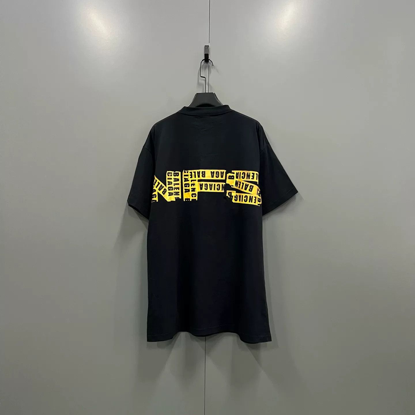 Balenciaga Balenciaga x Need for Speed Logo T-Shirt Size 3 Size US L / EU 52-54 / 3 - 3 Thumbnail