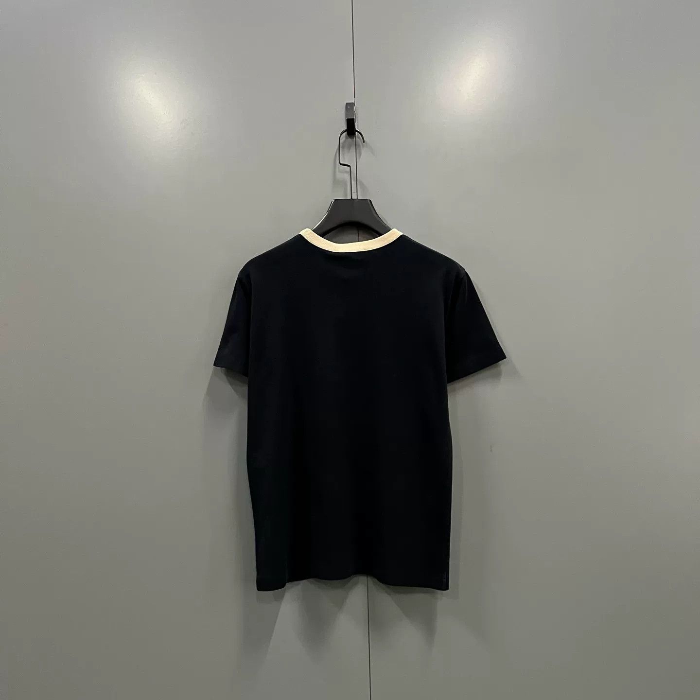 Louis Vuitton Louis Vuitton Logo Collar T-Shirt XS Size US XS / EU 42 / 0 - 3 Thumbnail