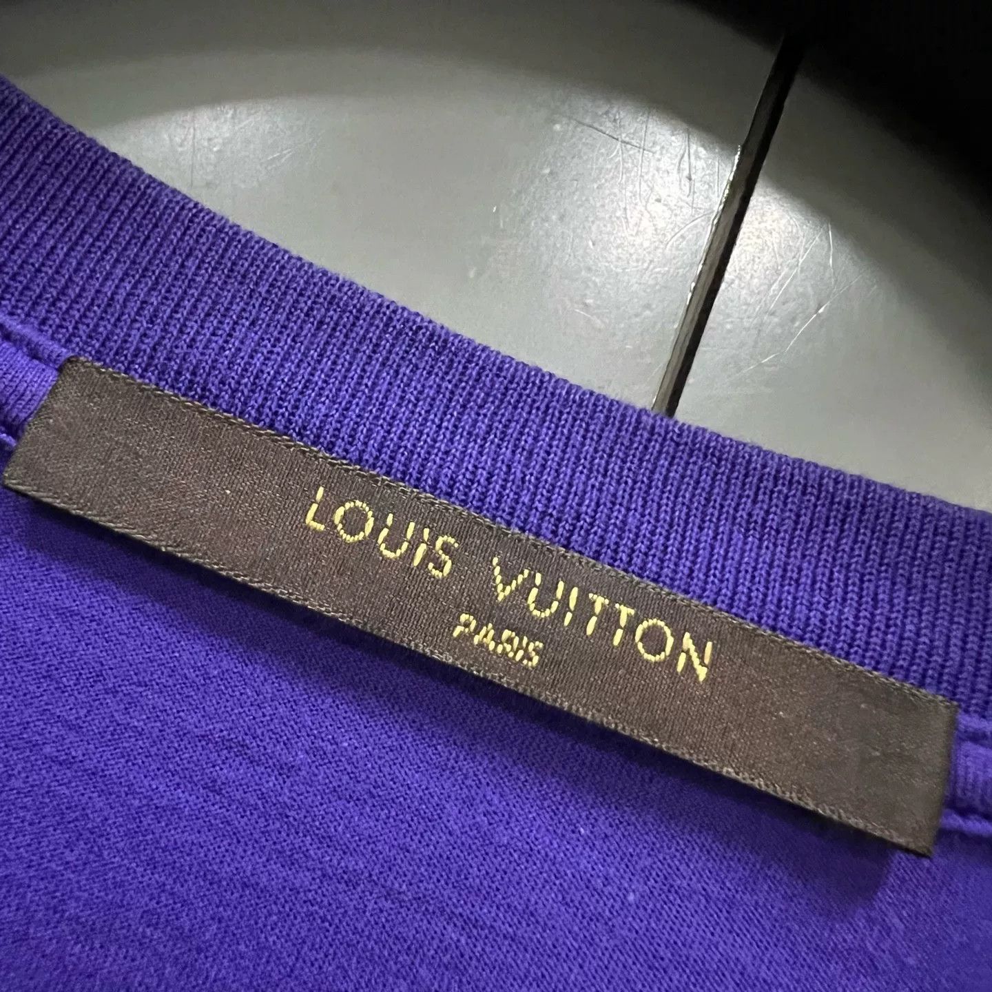 Louis Vuitton Louis Vuitton Feather Logo Graphic T-Shirt M Size US M / EU 48-50 / 2 - 4 Thumbnail