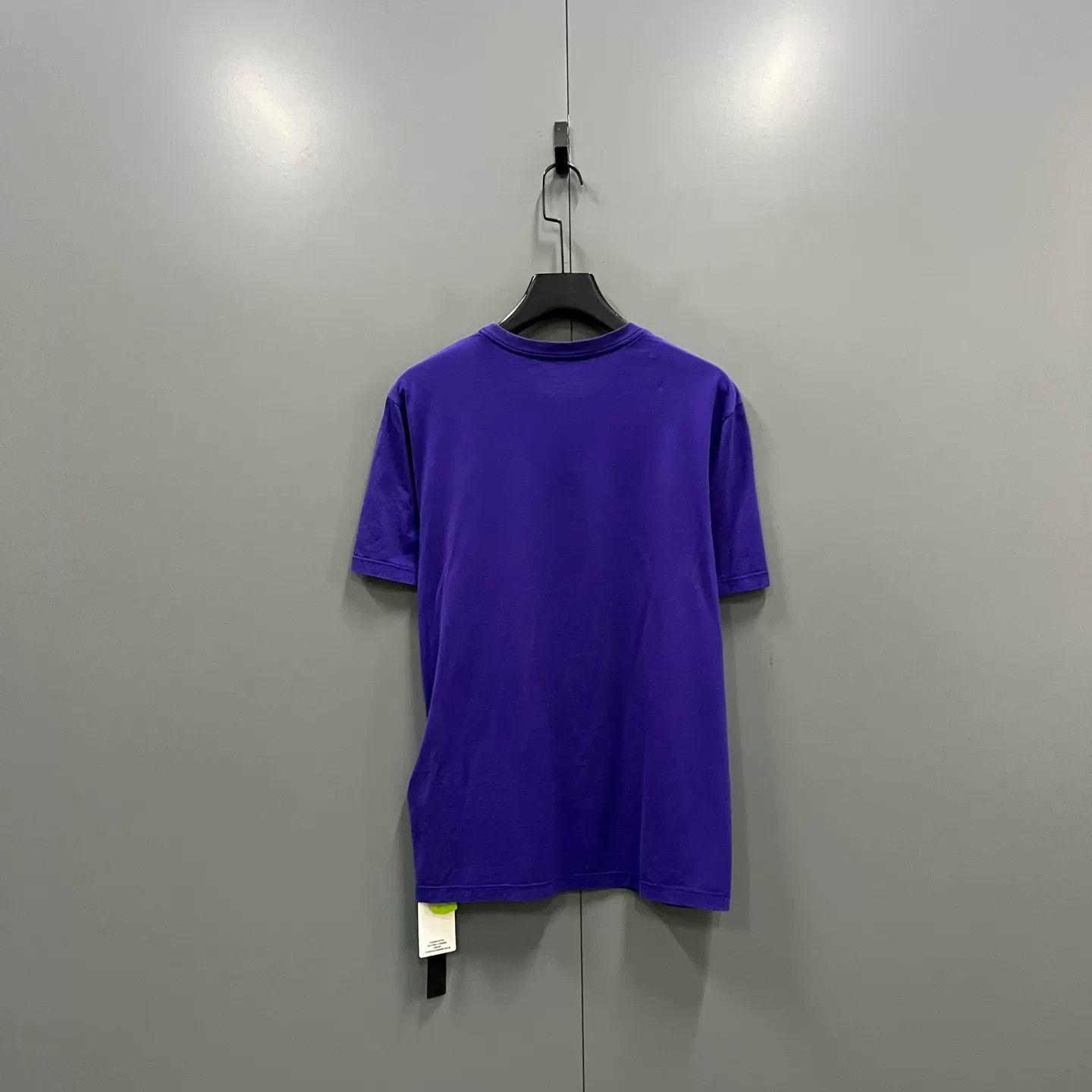 Louis Vuitton Louis Vuitton Feather Logo Graphic T-Shirt M Size US M / EU 48-50 / 2 - 3 Thumbnail