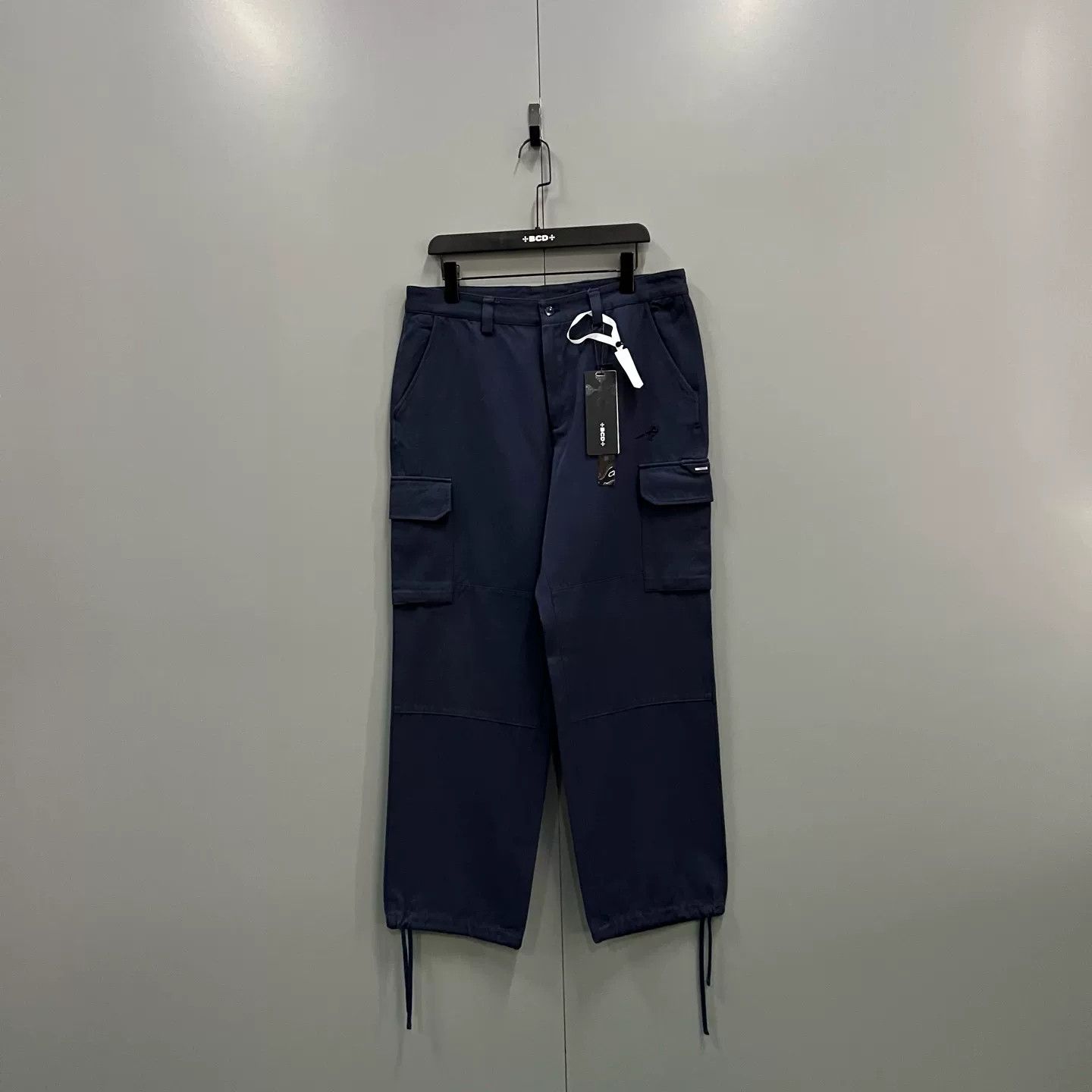 Louis Vuitton Louis Vuitton Navy Cargo Drawstring Pants 44 Size US 28 / EU 44 - 2 Thumbnail