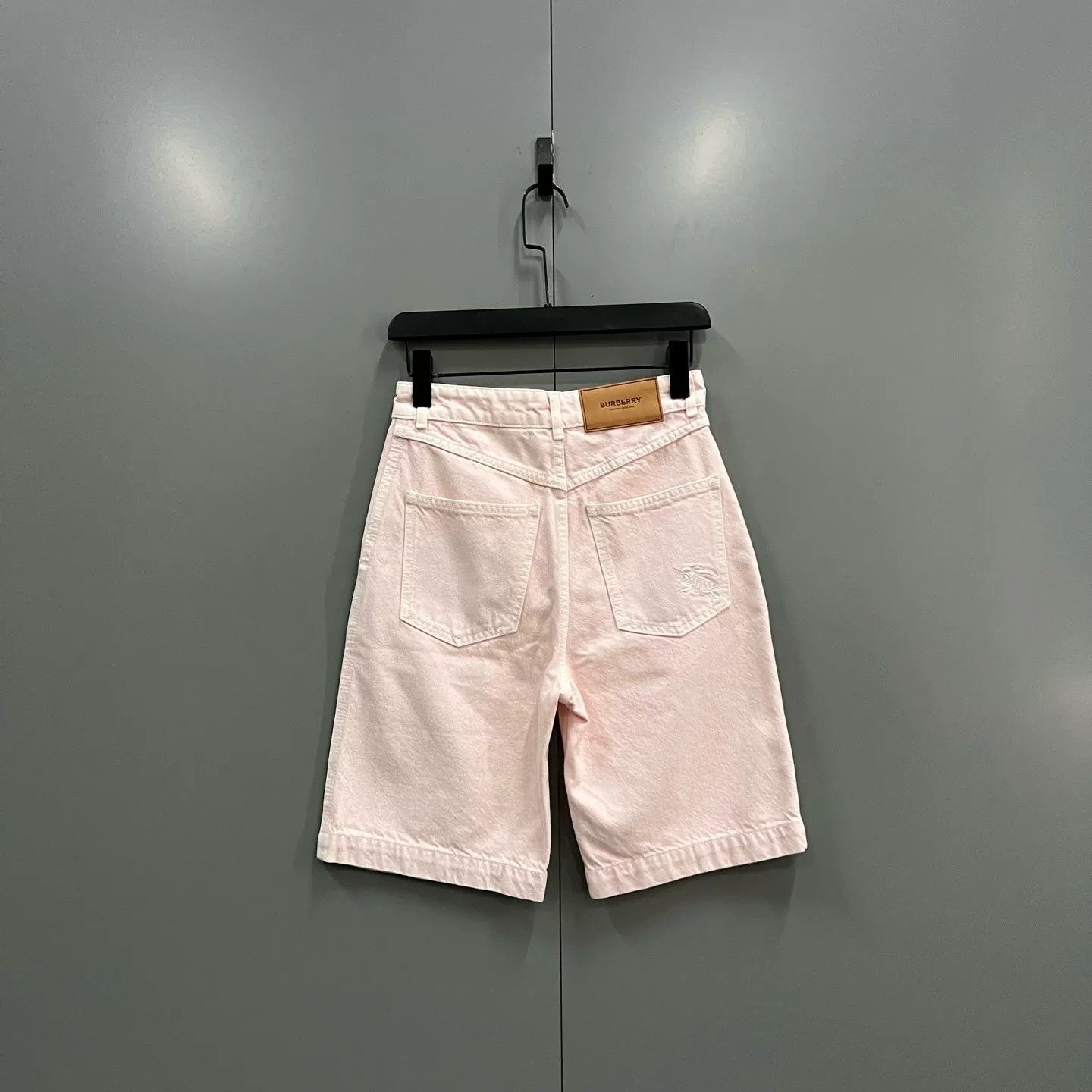 Burberry Burberry Pink Denim Shorts IT 34 Size 24" / US 00 / IT 34 - 3 Thumbnail