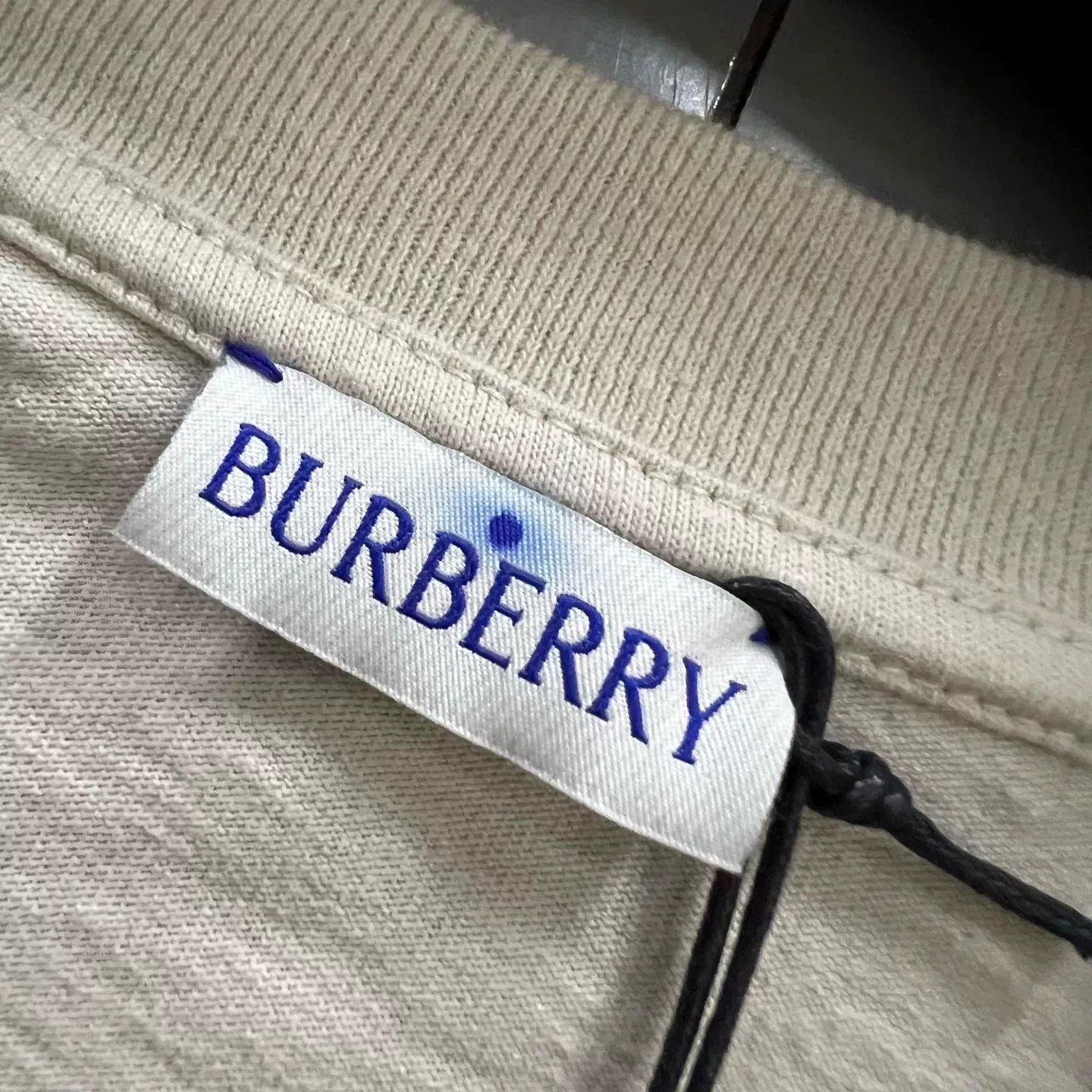 Burberry Burberry Equestrian Knight Graphic T-Shirt S Size US S / EU 44-46 / 1 - 4 Thumbnail