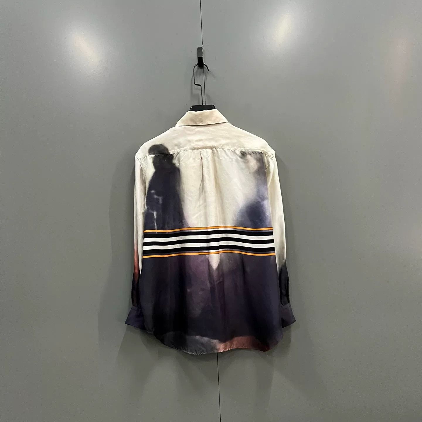 Burberry Burberry Tie-Dye Silk TB Logo Shirt Size 38 Size US S / EU 44-46 / 1 - 3 Thumbnail