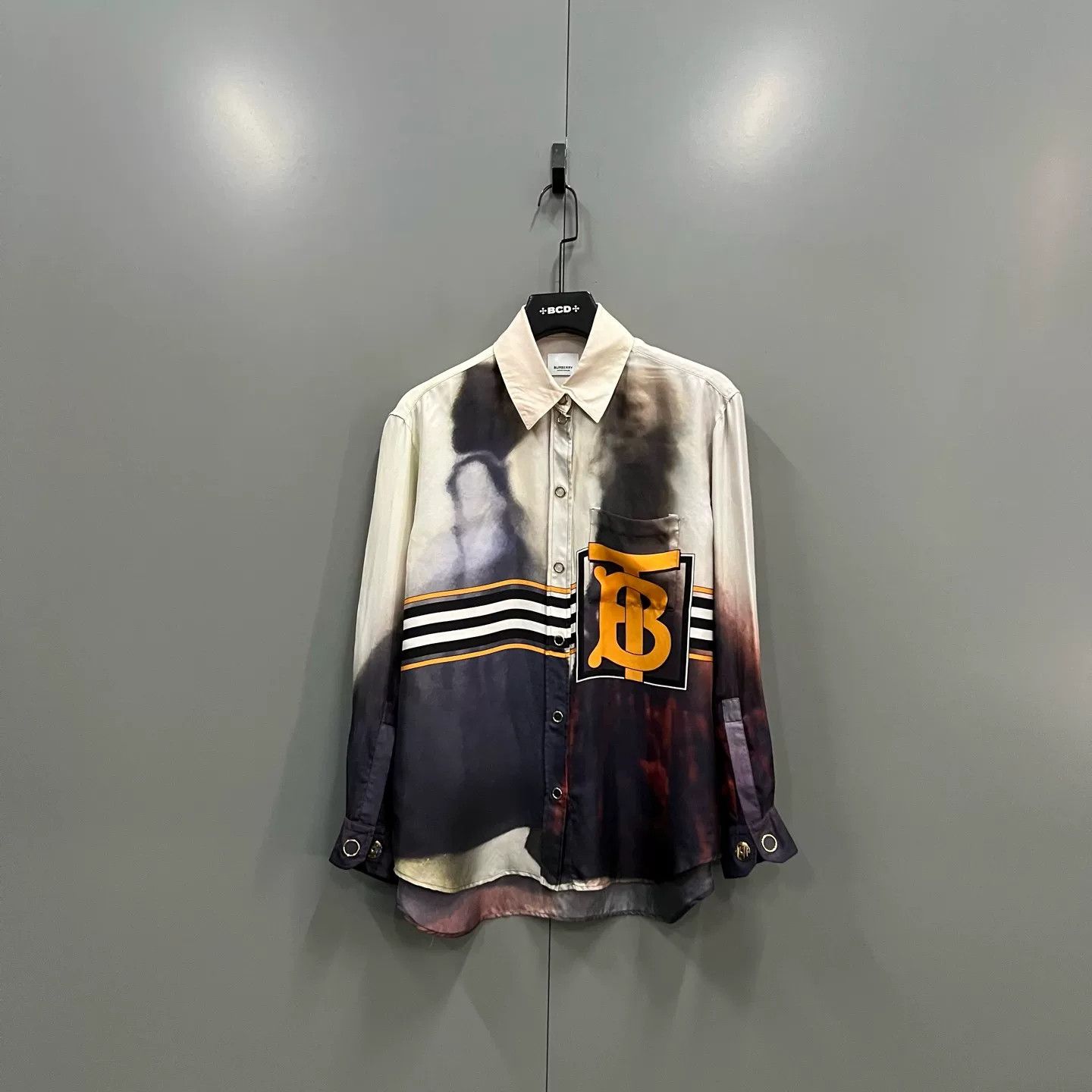 Burberry Burberry Tie-Dye Silk TB Logo Shirt Size 38 Size US S / EU 44-46 / 1 - 2 Thumbnail