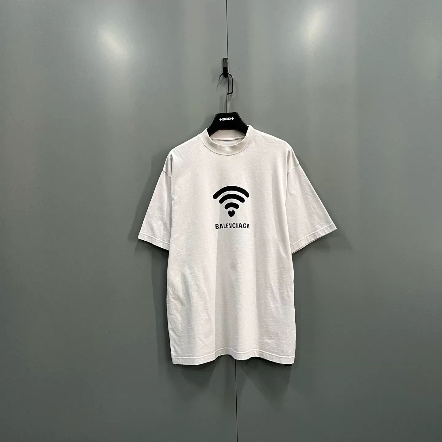 Balenciaga Balenciaga WIFI Heart Print T-Shirt Size S Size US S / EU 44-46 / 1 - 2 Thumbnail