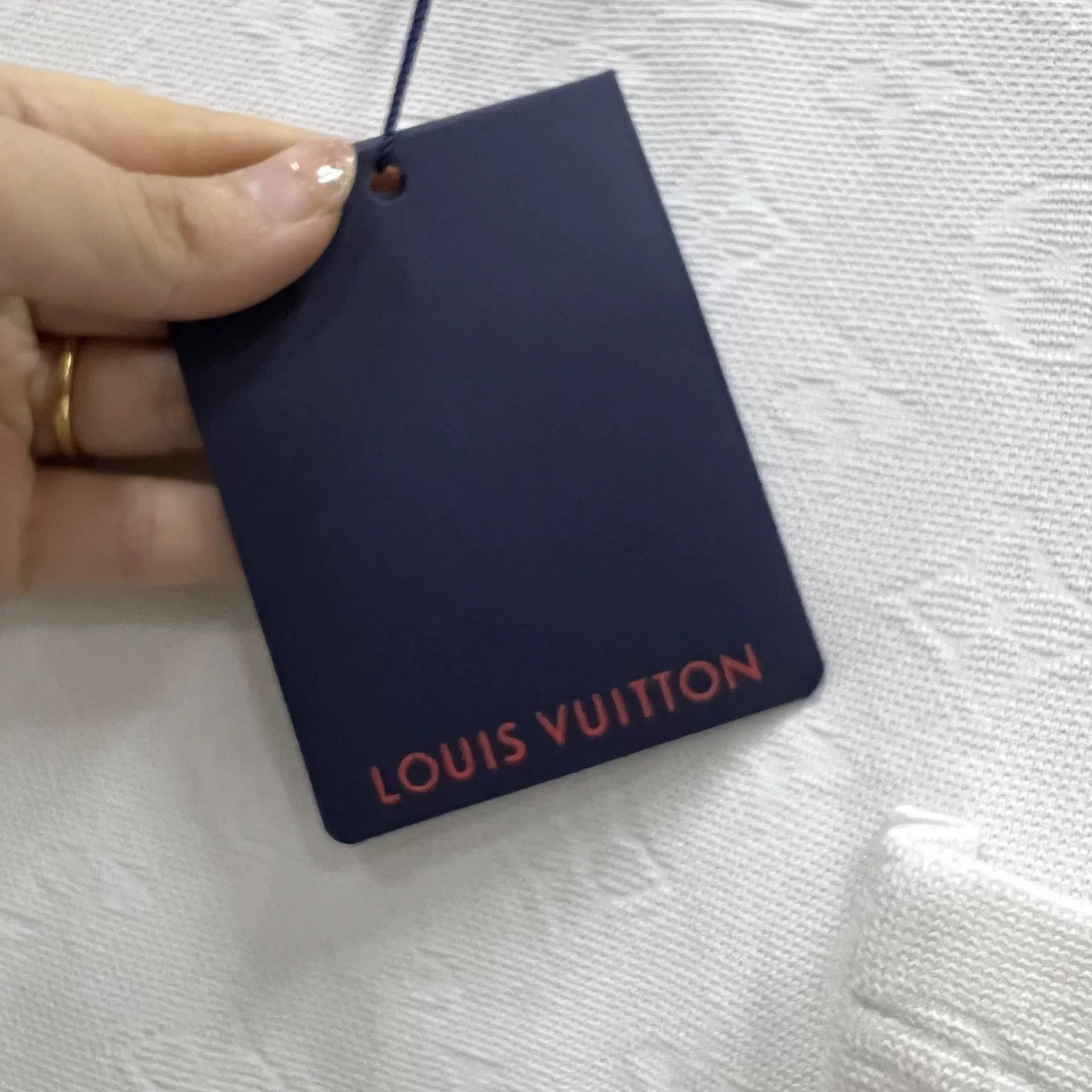Louis Vuitton Louis Vuitton Monogram 3D Pocket T-Shirt L Size US L / EU 52-54 / 3 - 5 Thumbnail