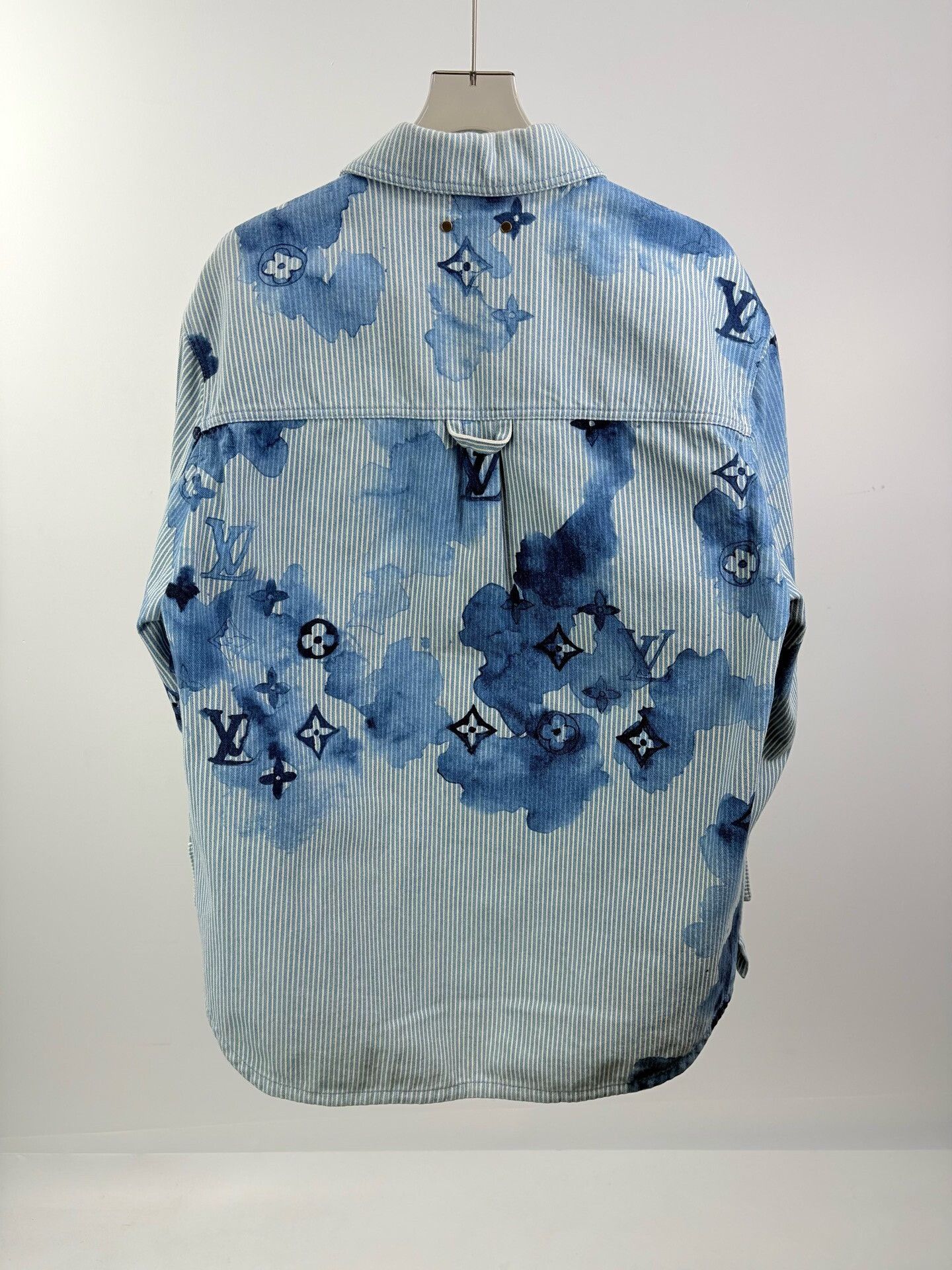 Louis Vuitton Louis Vuitton Monogram Ink Denim Shirt M Size US M / EU 48-50 / 2 - 3 Thumbnail