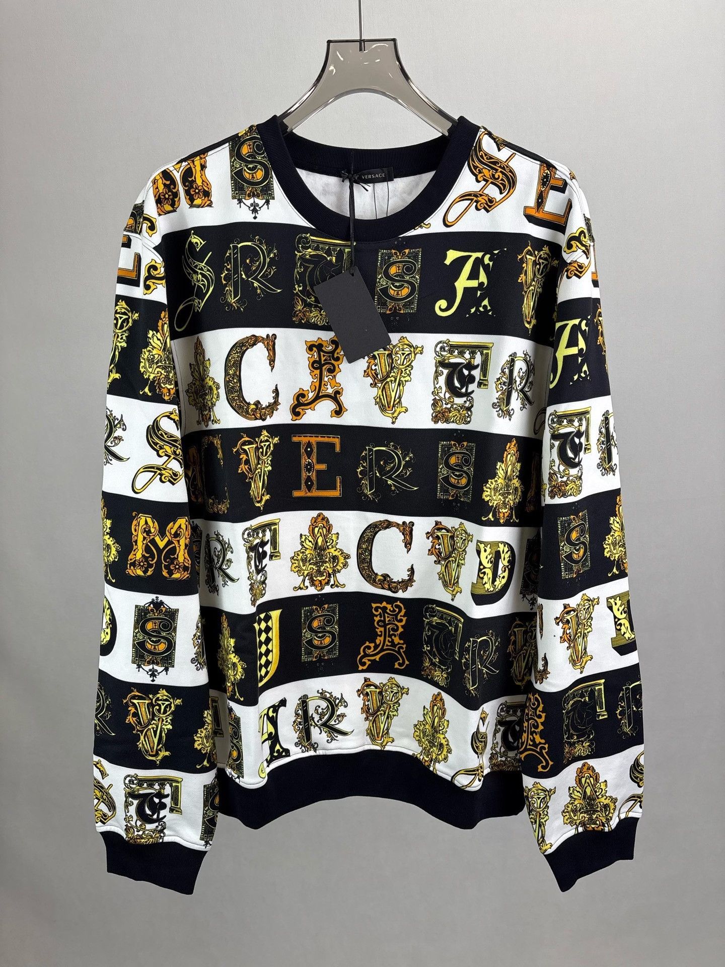 Versace Versace Baroque Alphabet Logo Sweatshirt Size 4XL Size US XXL / EU 58 / 5 - 2 Thumbnail