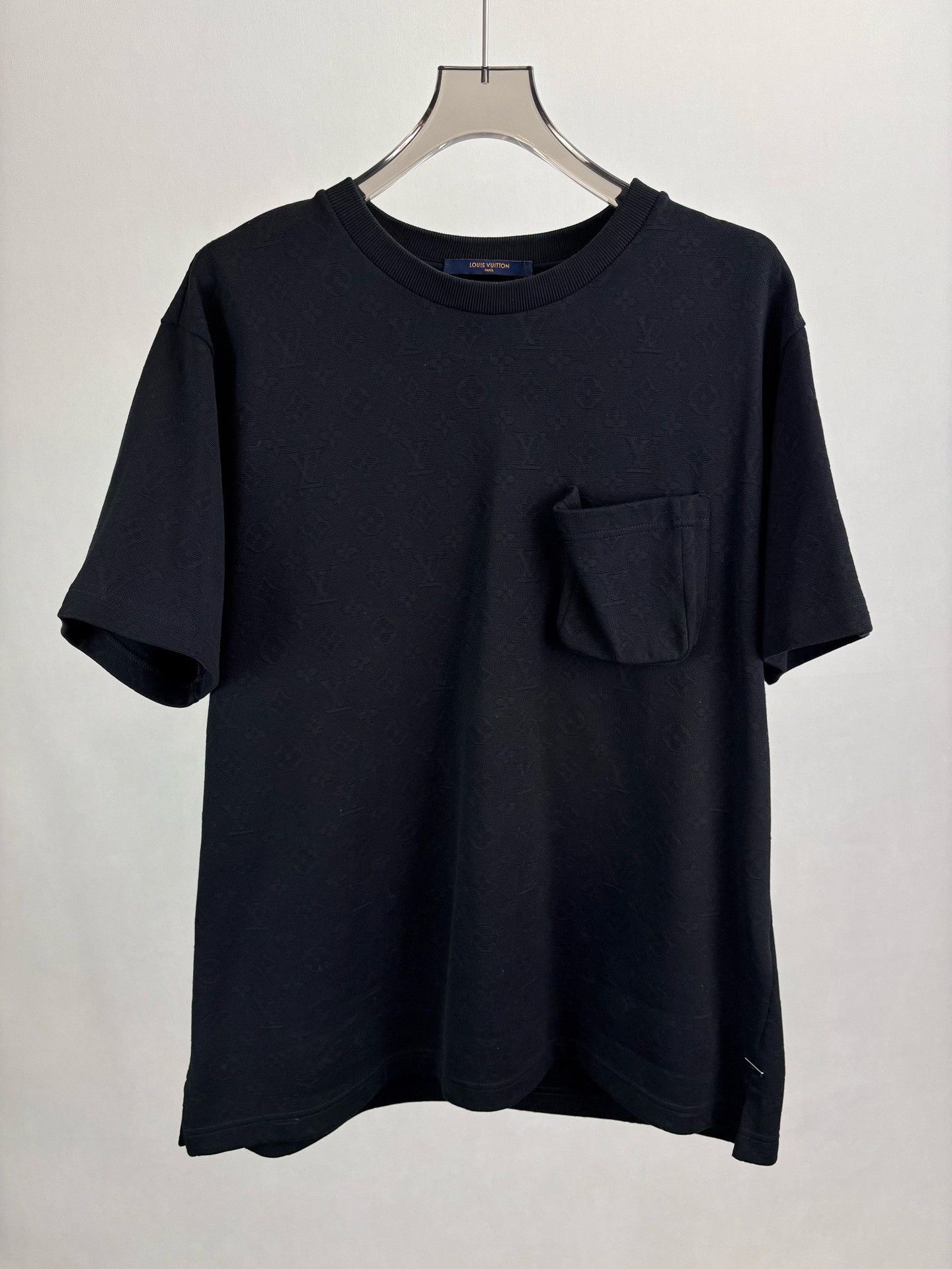 Louis Vuitton Louis Vuitton Monogram Pocket T-Shirt XL Size US XL / EU 56 / 4 - 2 Thumbnail